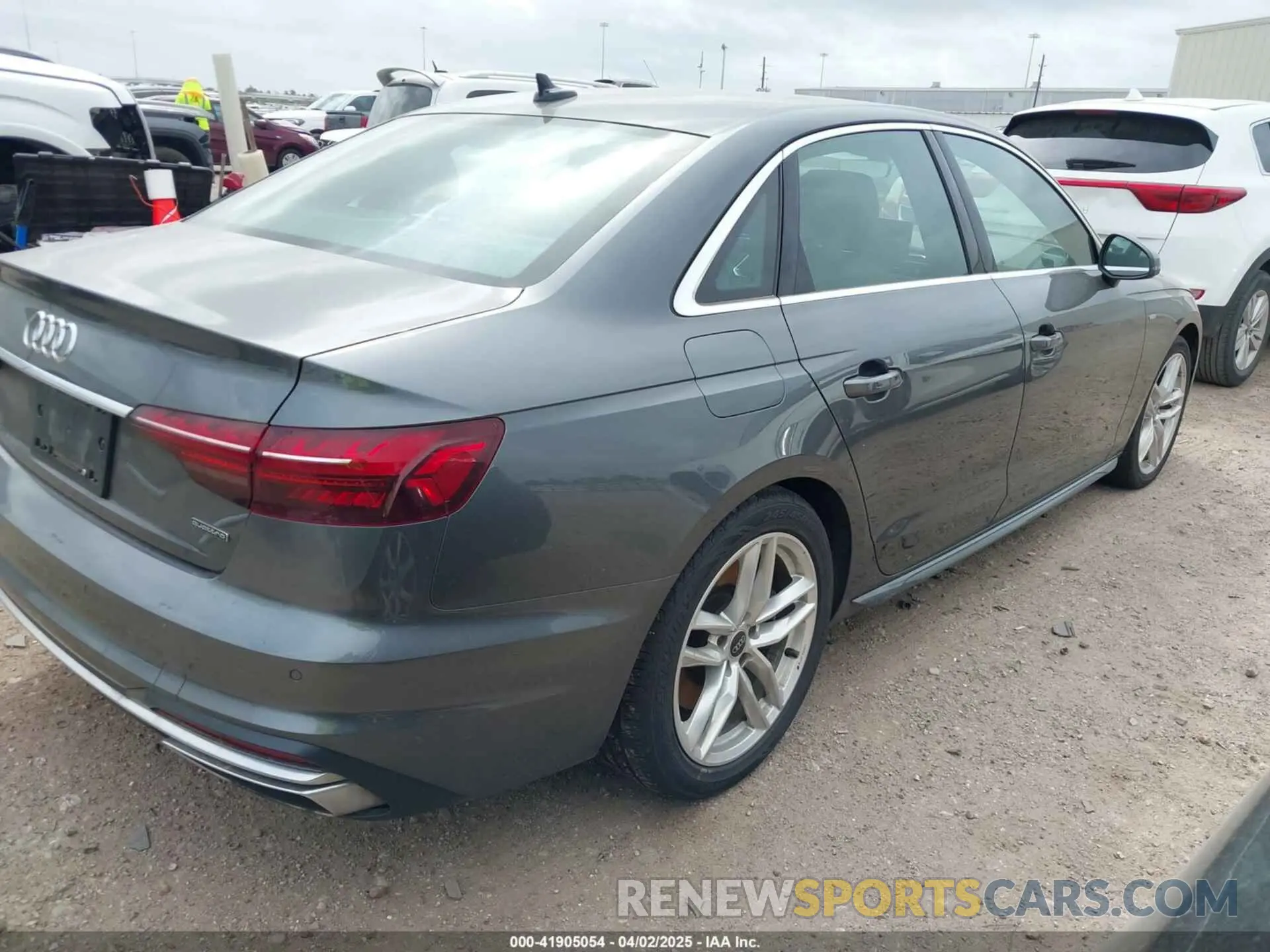 4 fotografías del automóvil dañado WAUEAAF4XPN006143 AUDI A4 2023