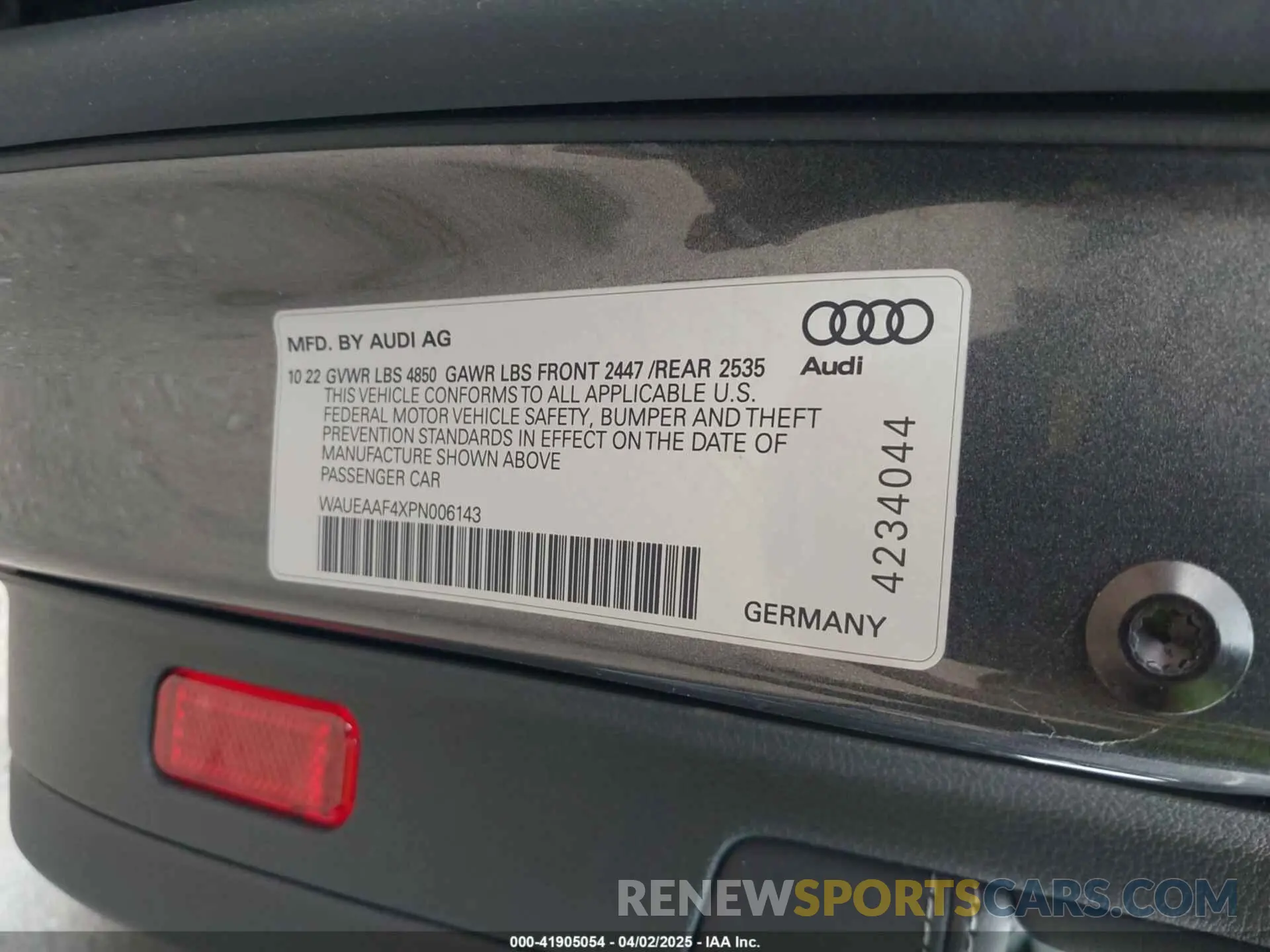 9 fotografías del automóvil dañado WAUEAAF4XPN006143 AUDI A4 2023