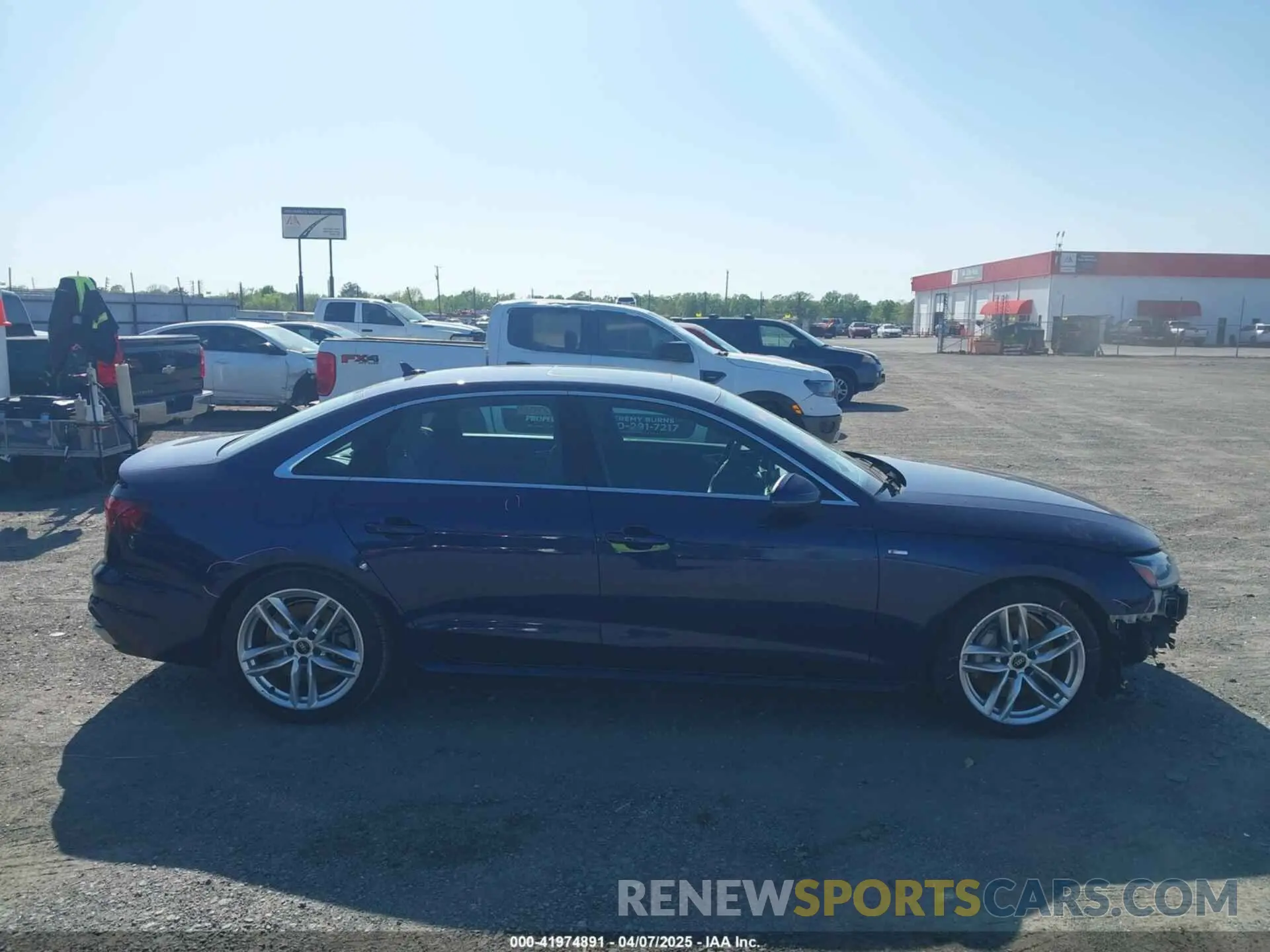 13 fotografías del automóvil dañado WAUEAAF4XPN010449 AUDI A4 2023