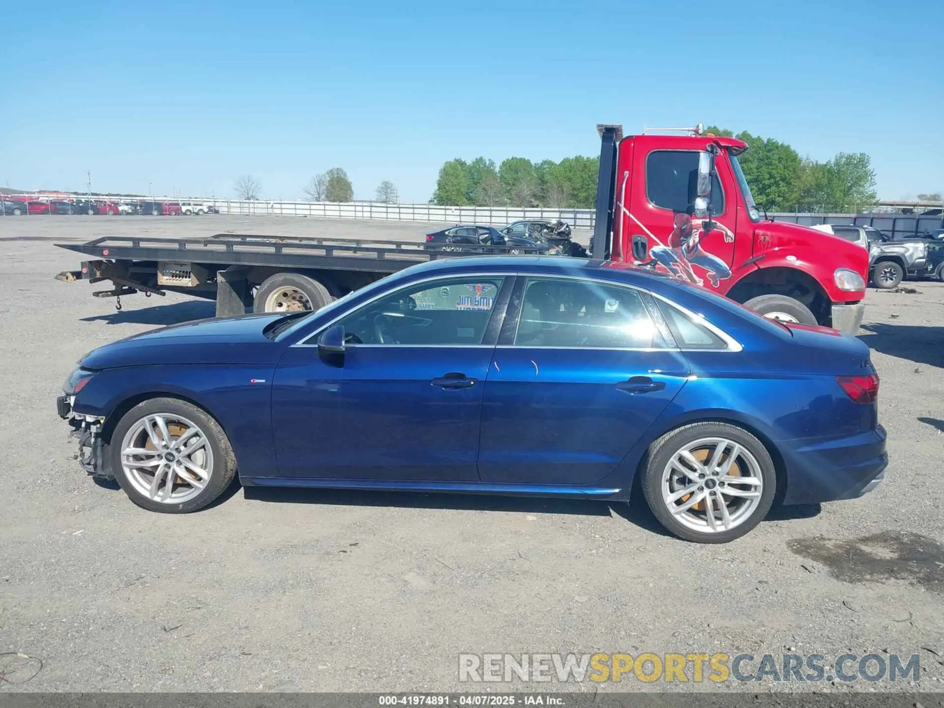 14 fotografías del automóvil dañado WAUEAAF4XPN010449 AUDI A4 2023