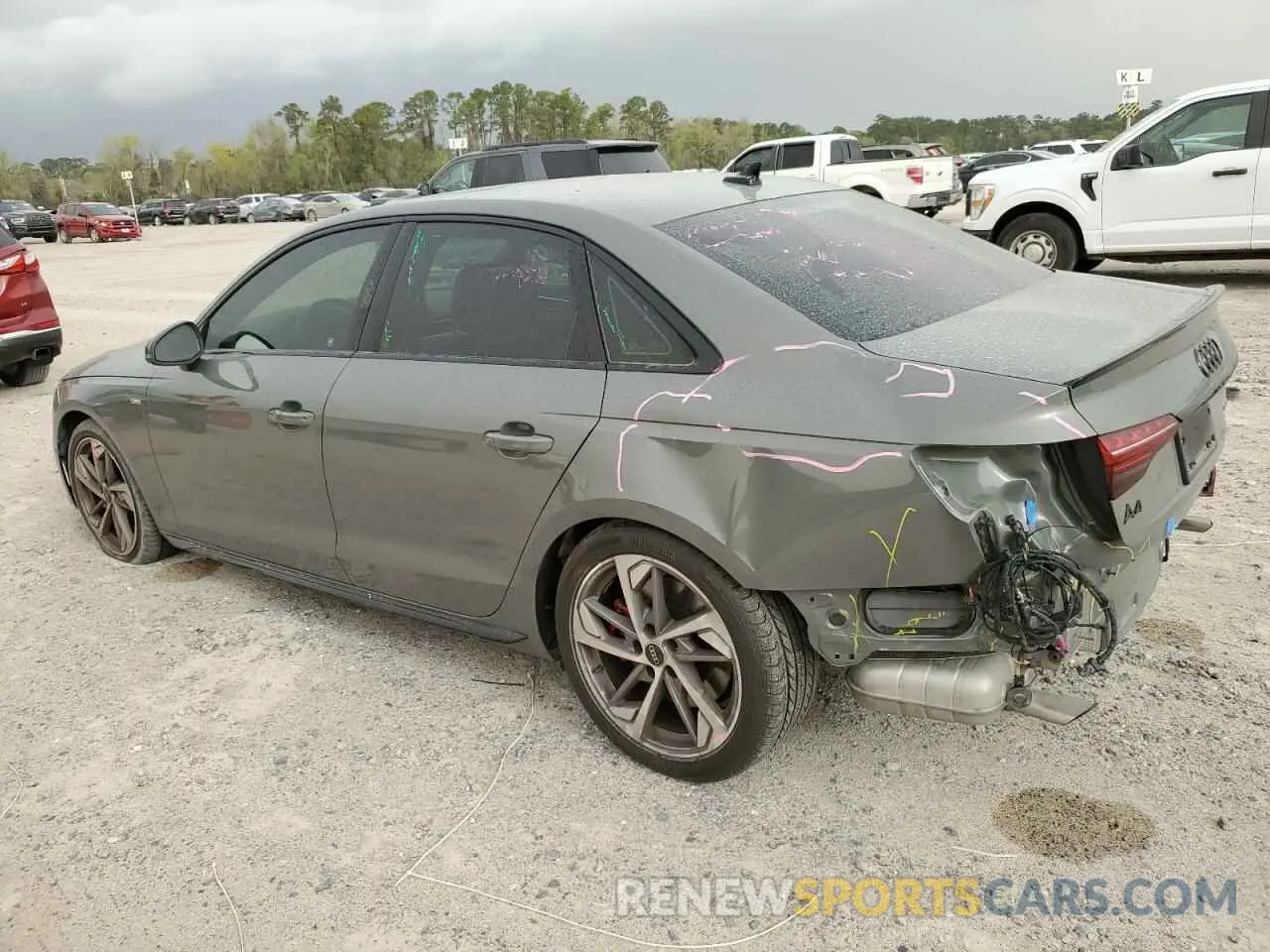 2 fotografías del automóvil dañado WAUFAAF41PA052097 AUDI A4 2023