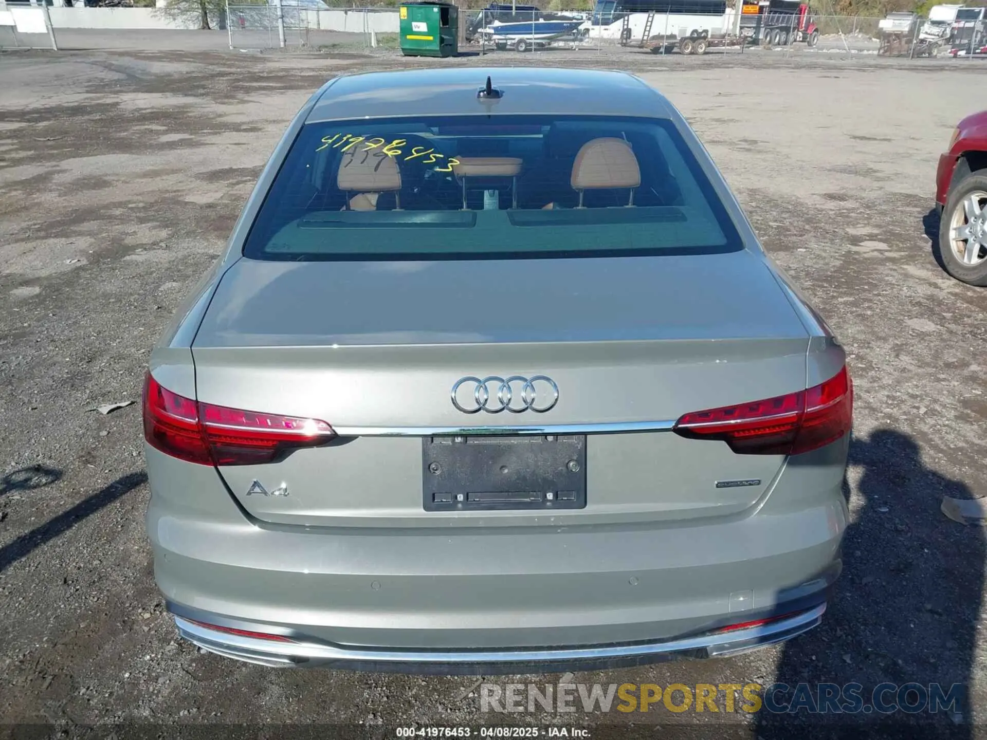 16 fotografías del automóvil dañado WAUFABF43PN008858 AUDI A4 2023