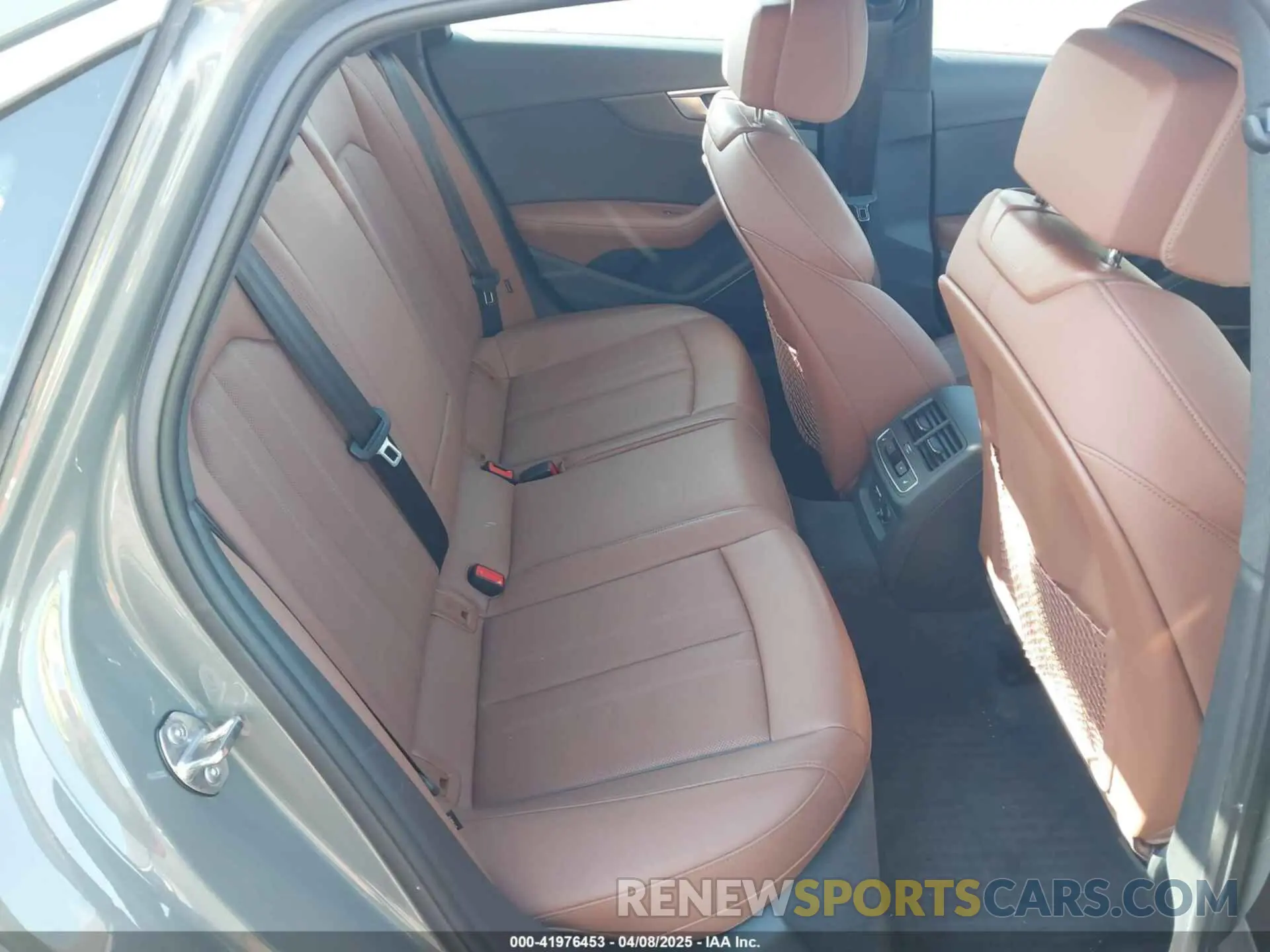 8 fotografías del automóvil dañado WAUFABF43PN008858 AUDI A4 2023