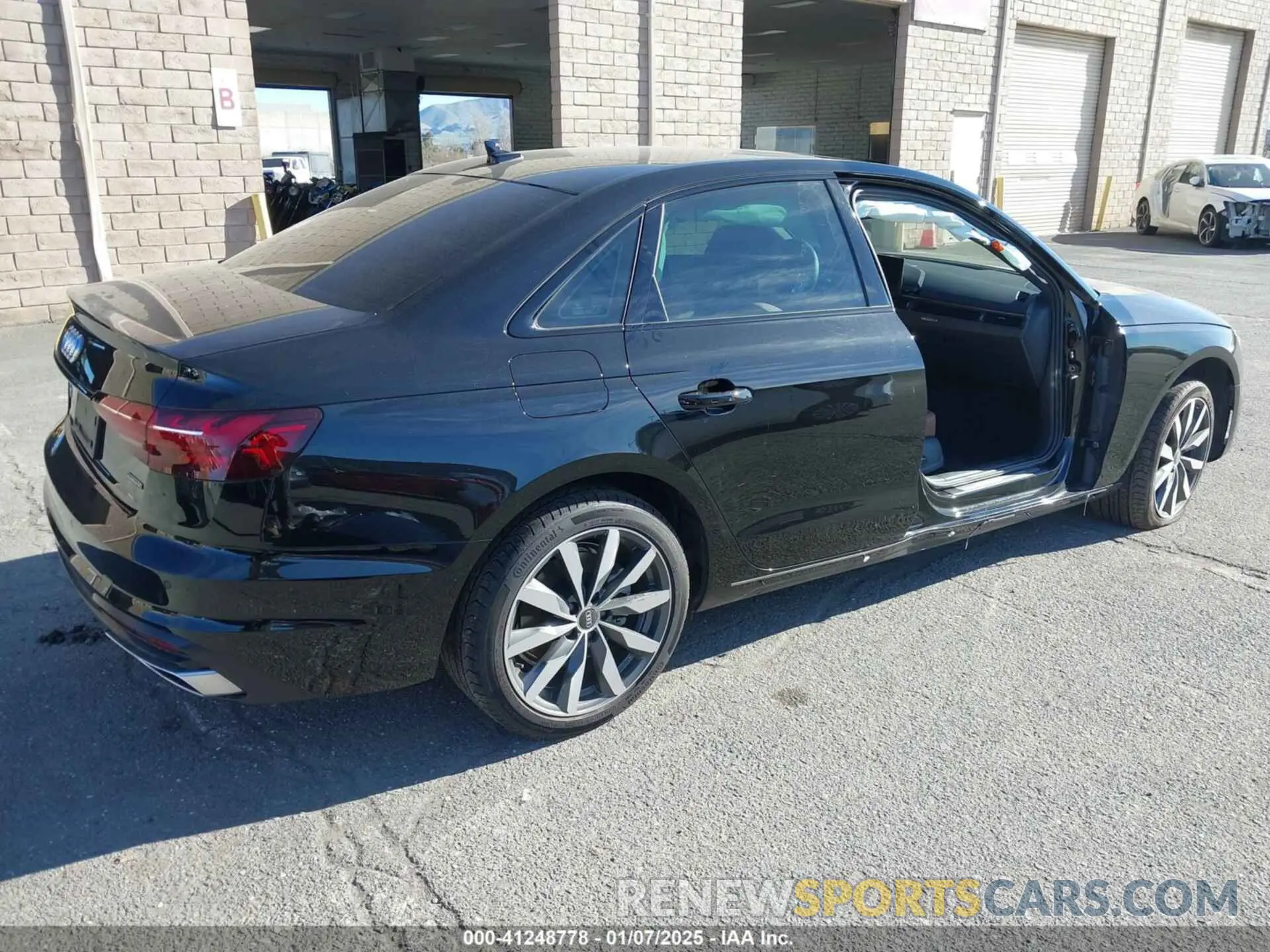 4 fotografías del automóvil dañado WAUBBAF49RN010199 AUDI A4 2024