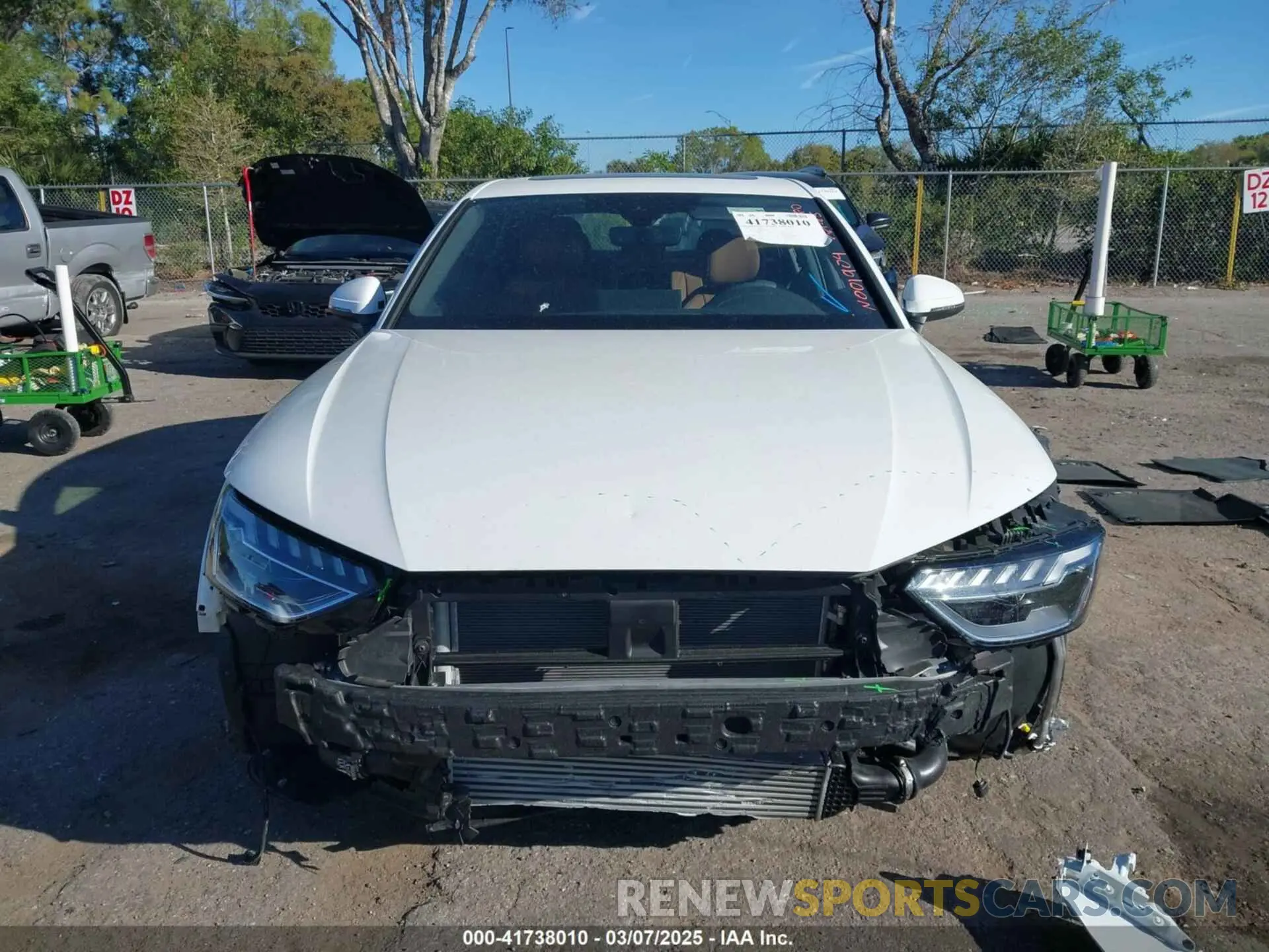 12 fotografías del automóvil dañado WAUDAAF49RN001904 AUDI A4 2024