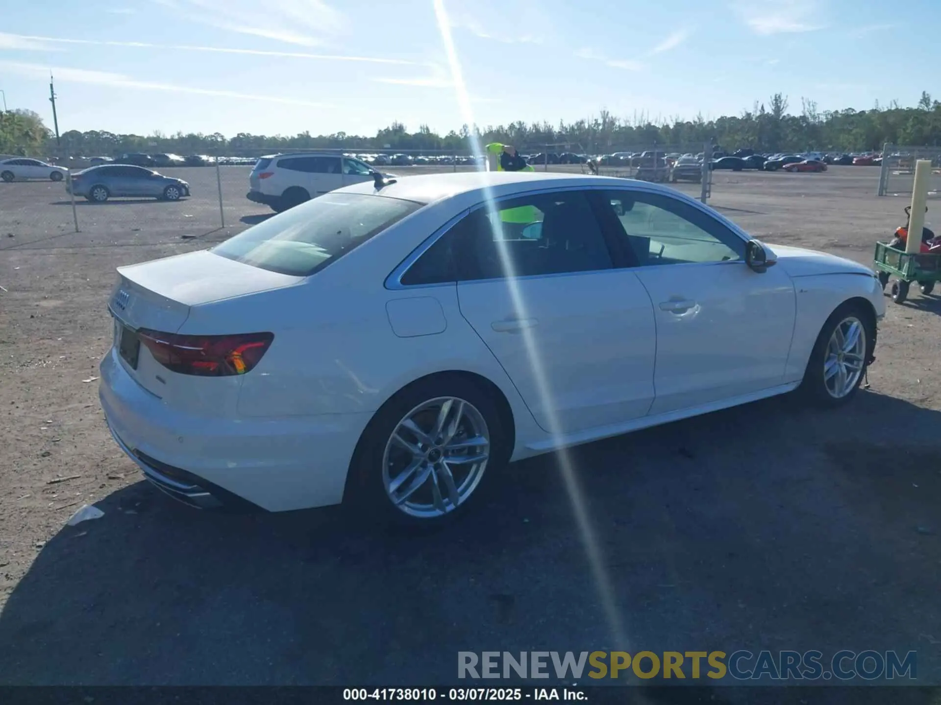 4 fotografías del automóvil dañado WAUDAAF49RN001904 AUDI A4 2024