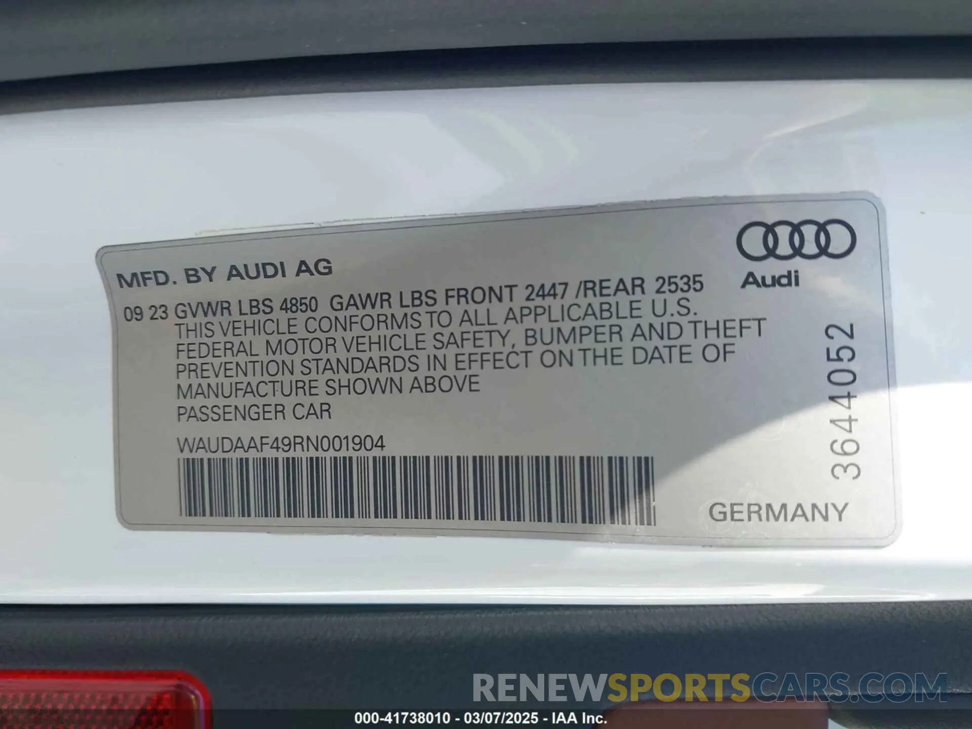 9 fotografías del automóvil dañado WAUDAAF49RN001904 AUDI A4 2024