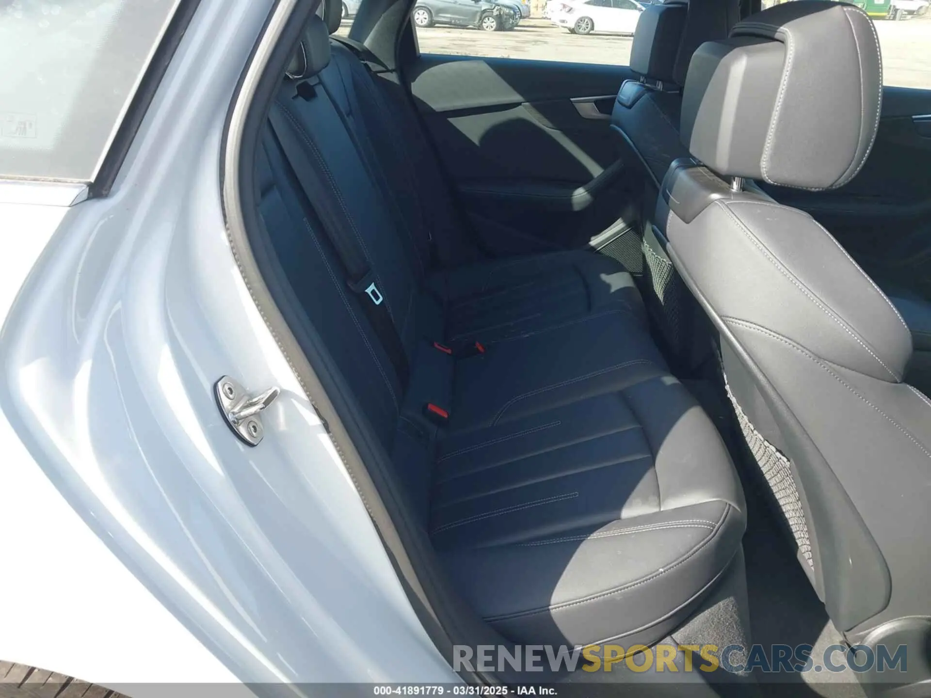 8 fotografías del automóvil dañado WAUEAAF41RN010407 AUDI A4 2024