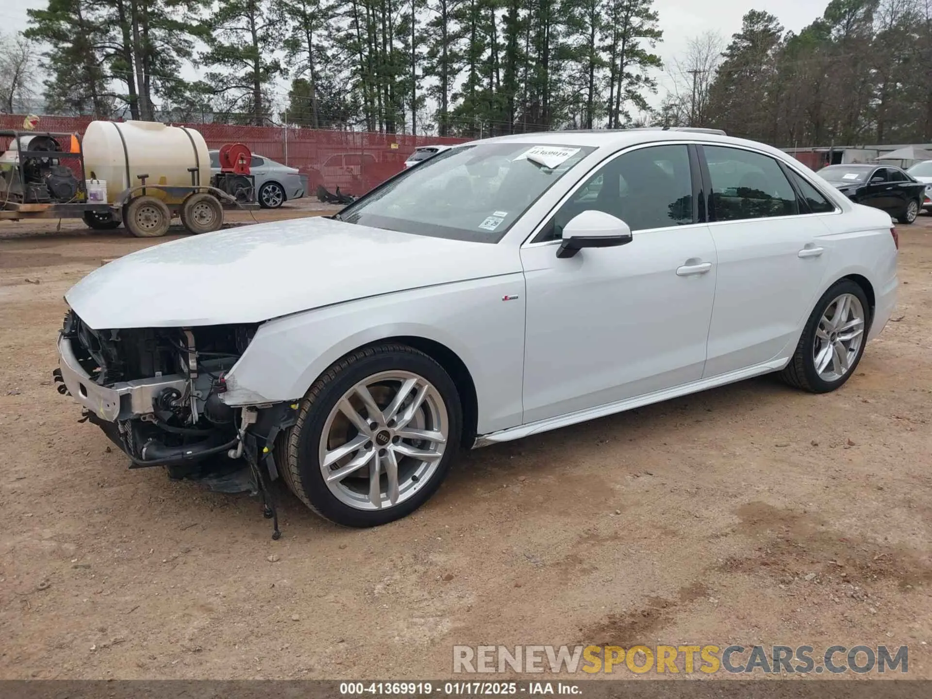 2 fotografías del automóvil dañado WAUEAAF42RN013607 AUDI A4 2024