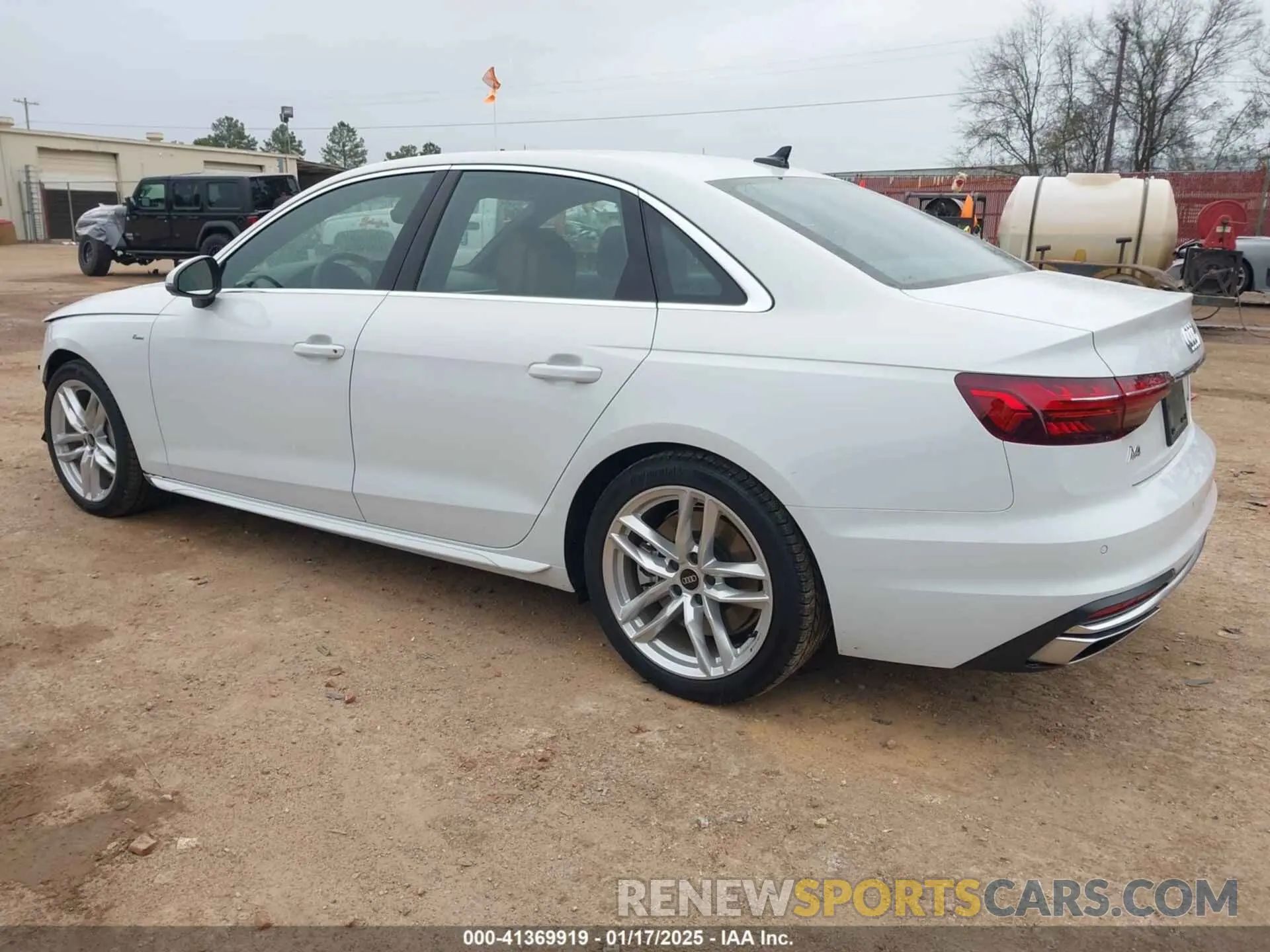 3 fotografías del automóvil dañado WAUEAAF42RN013607 AUDI A4 2024