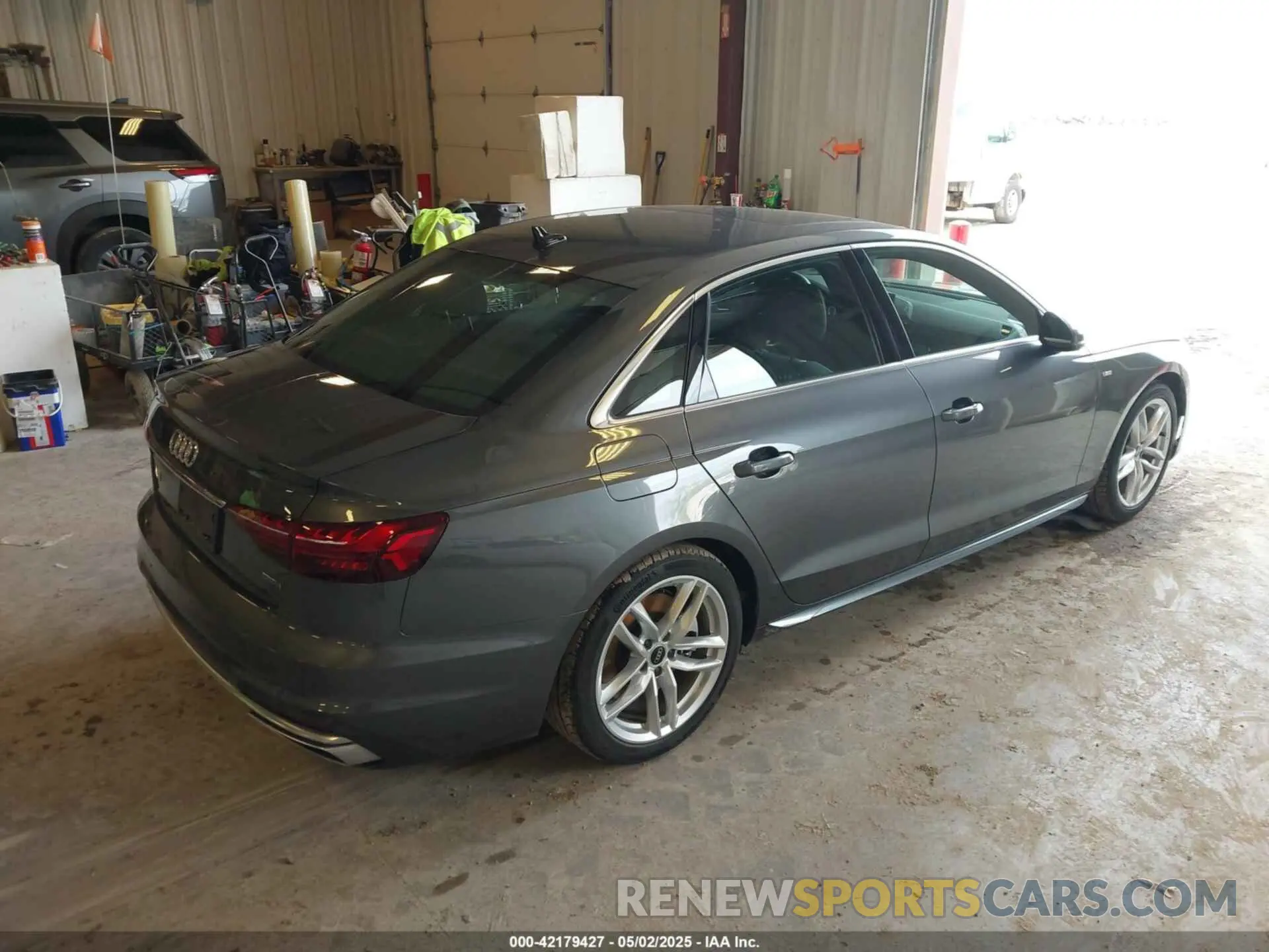 4 fotografías del automóvil dañado WAUEAAF42RN018774 AUDI A4 2024