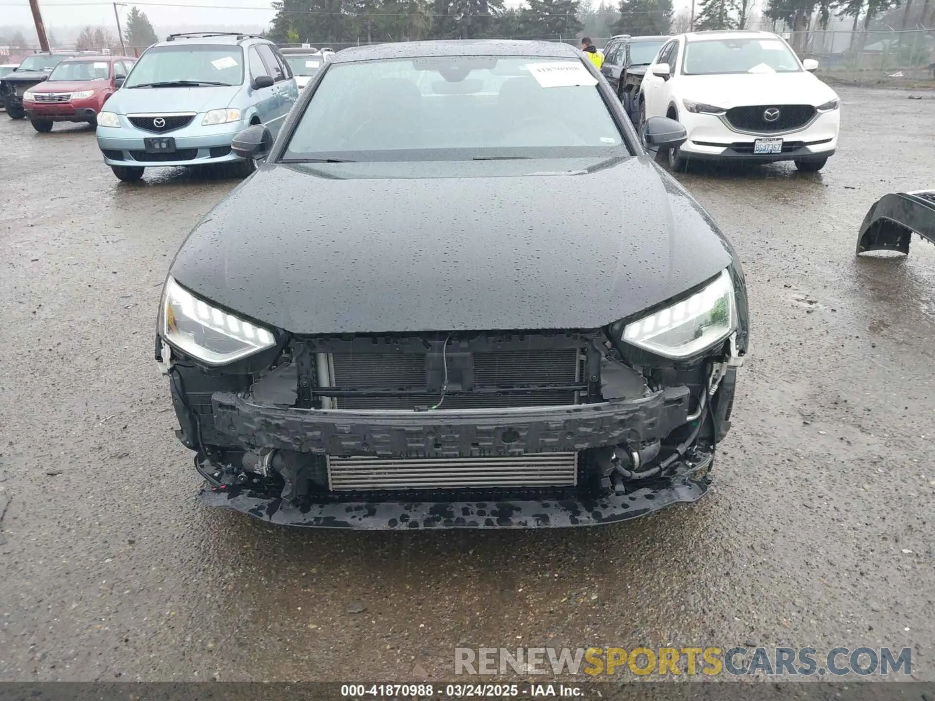 13 fotografías del automóvil dañado WAUEAAF43RA058319 AUDI A4 2024