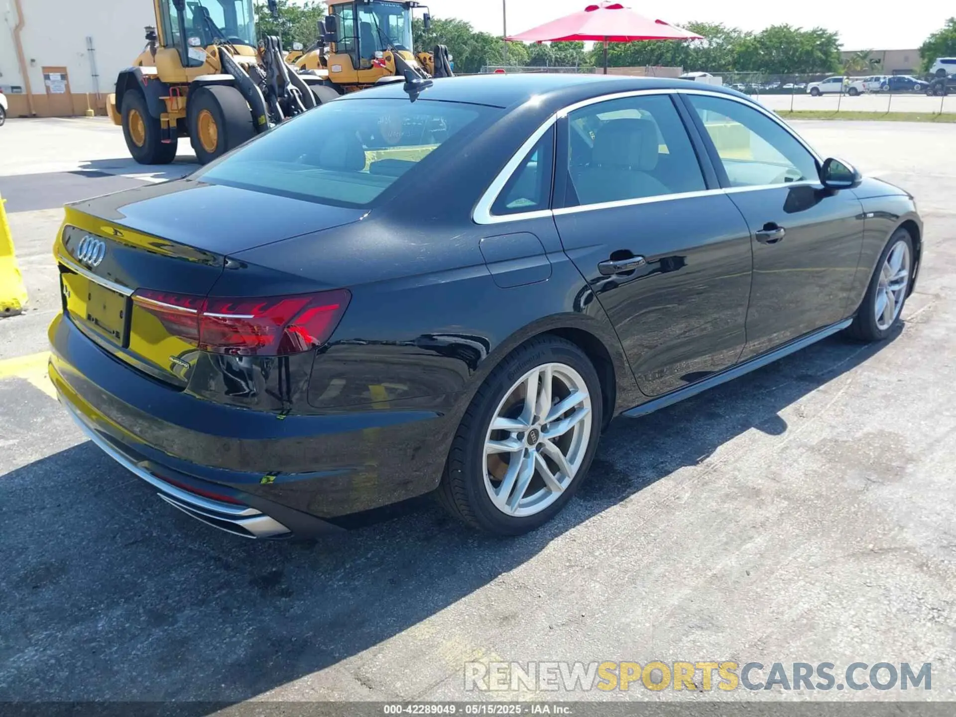 4 fotografías del automóvil dañado WAUEAAF43RN005502 AUDI A4 2024