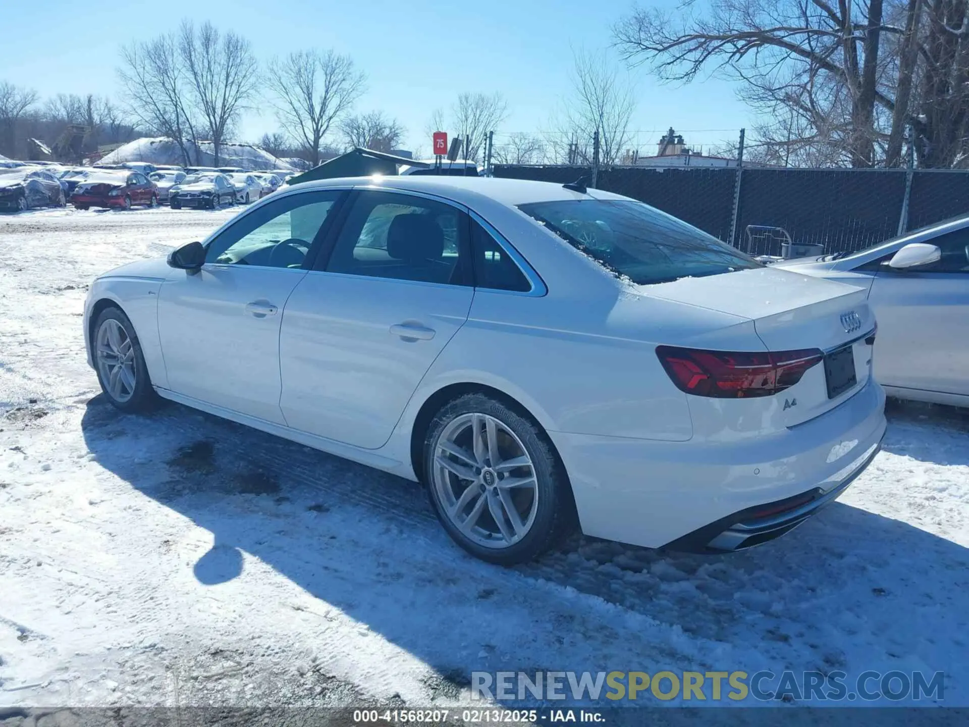 3 fotografías del automóvil dañado WAUEAAF44RN006061 AUDI A4 2024