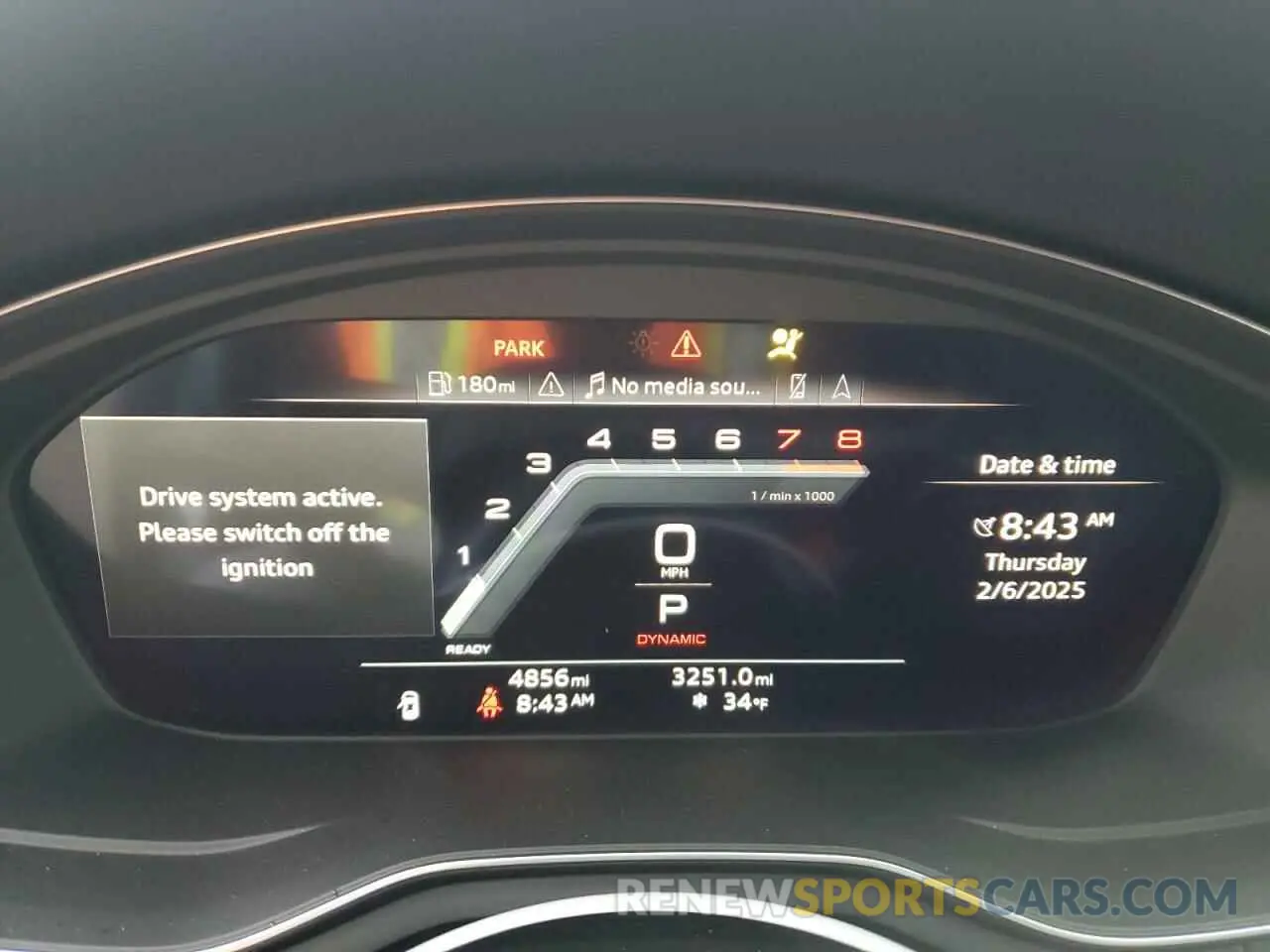 9 fotografías del automóvil dañado WAUEAAF45RN017540 AUDI A4 2024