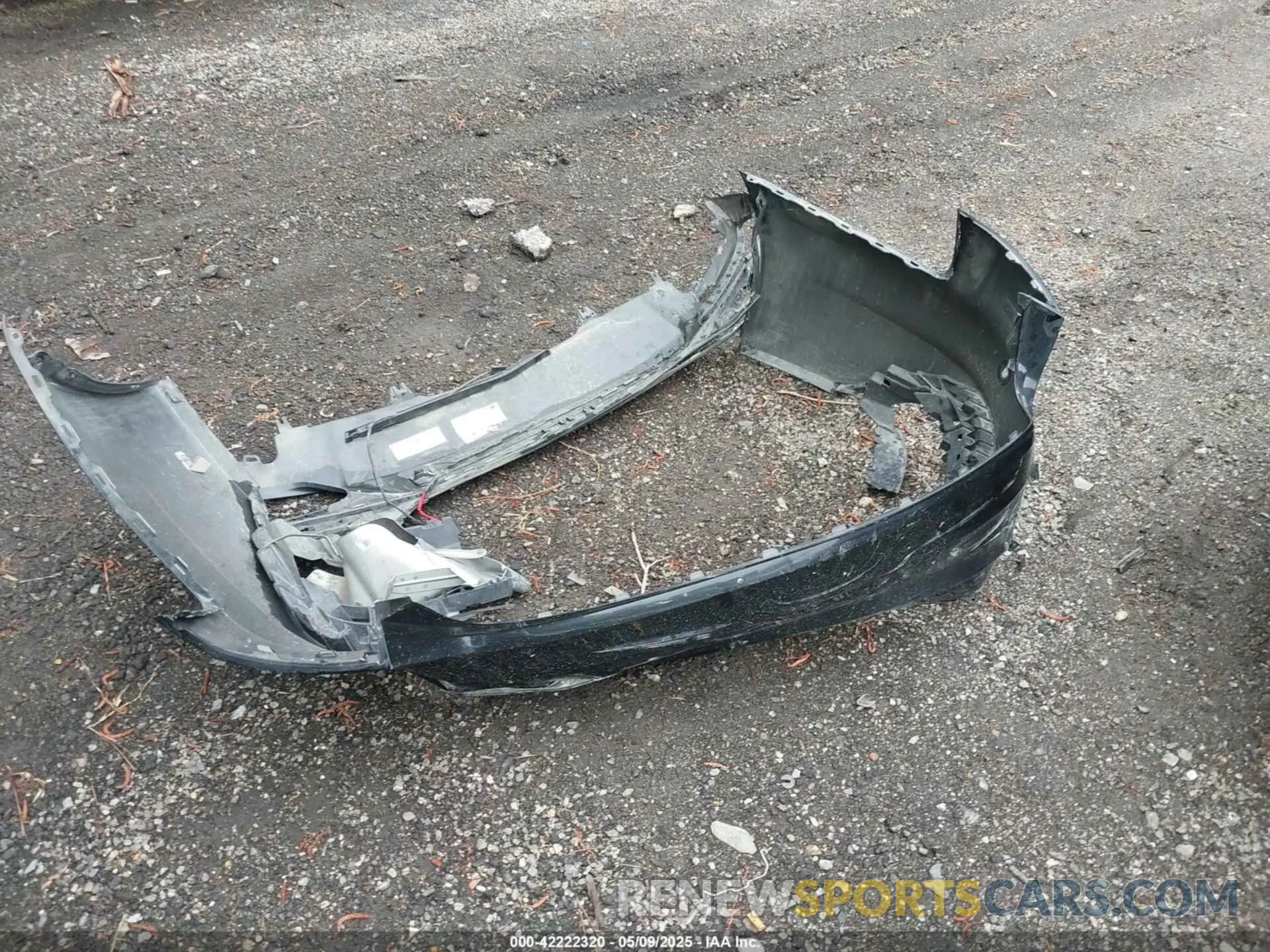 12 fotografías del automóvil dañado WAUEAAF47RN015613 AUDI A4 2024