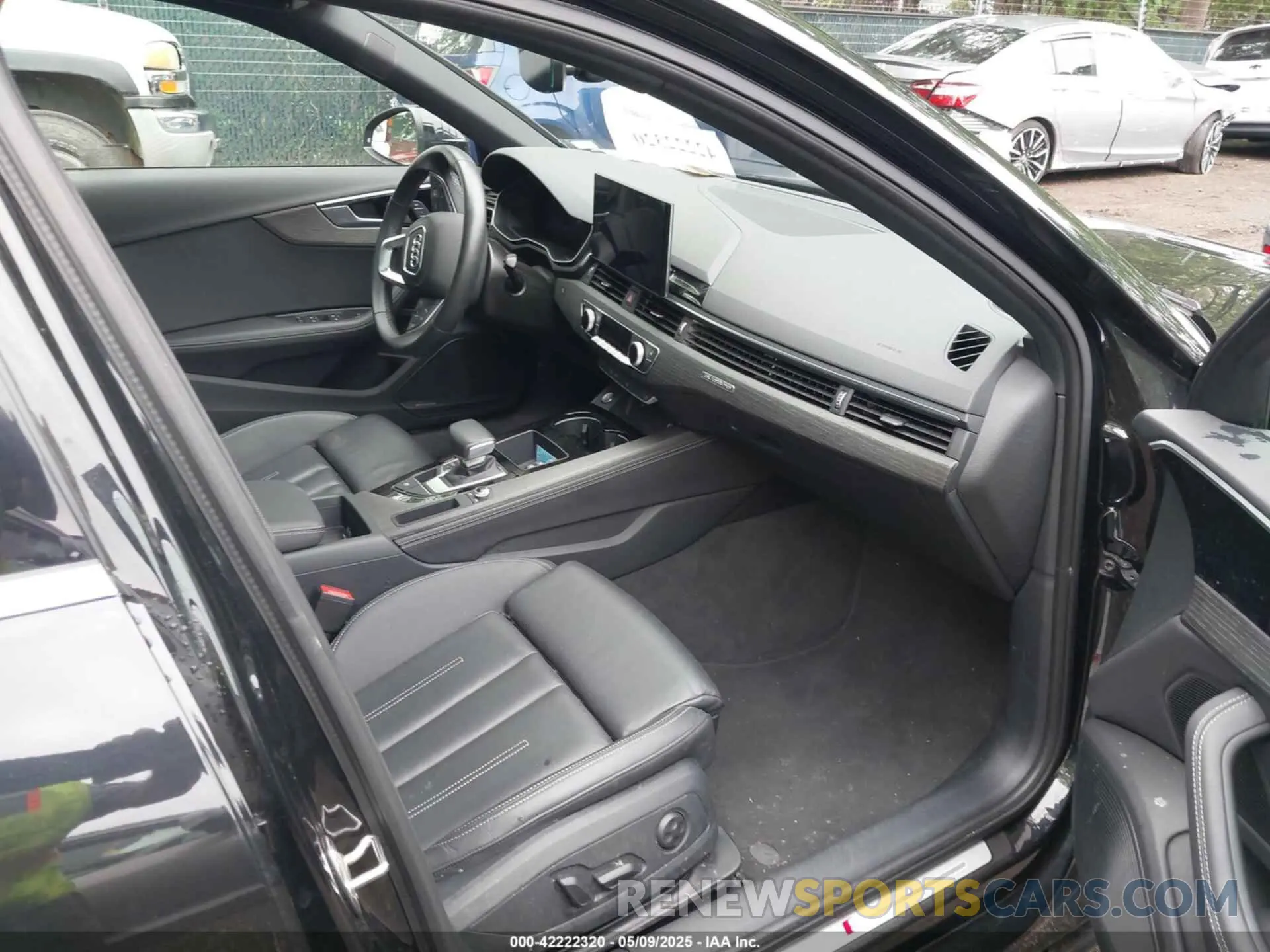 5 fotografías del automóvil dañado WAUEAAF47RN015613 AUDI A4 2024