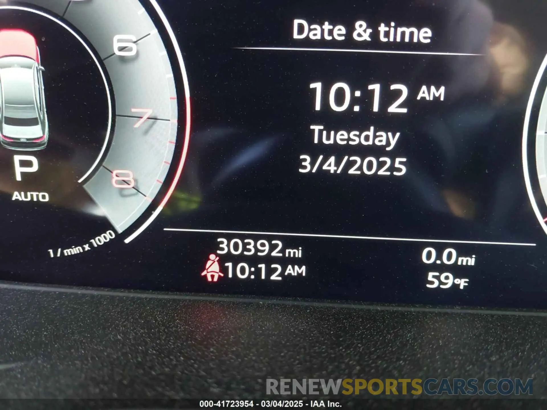 15 fotografías del automóvil dañado WAUEAAF49RN006282 AUDI A4 2024