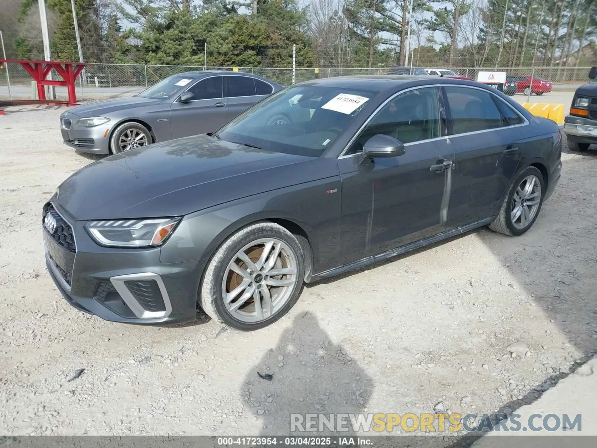 2 fotografías del automóvil dañado WAUEAAF49RN006282 AUDI A4 2024