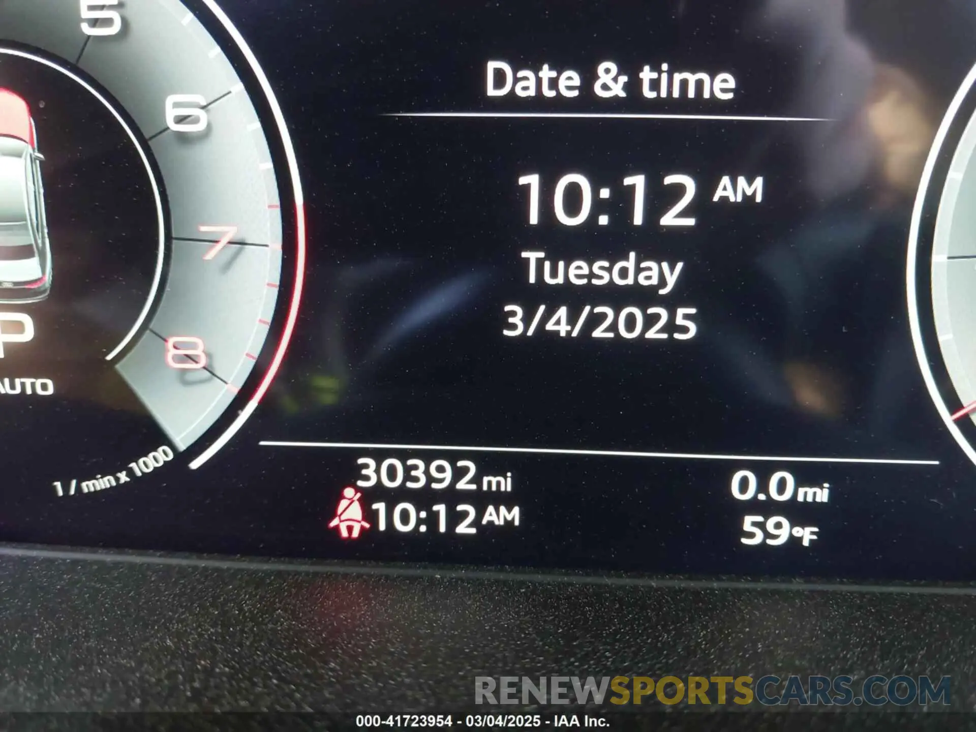 7 fotografías del automóvil dañado WAUEAAF49RN006282 AUDI A4 2024