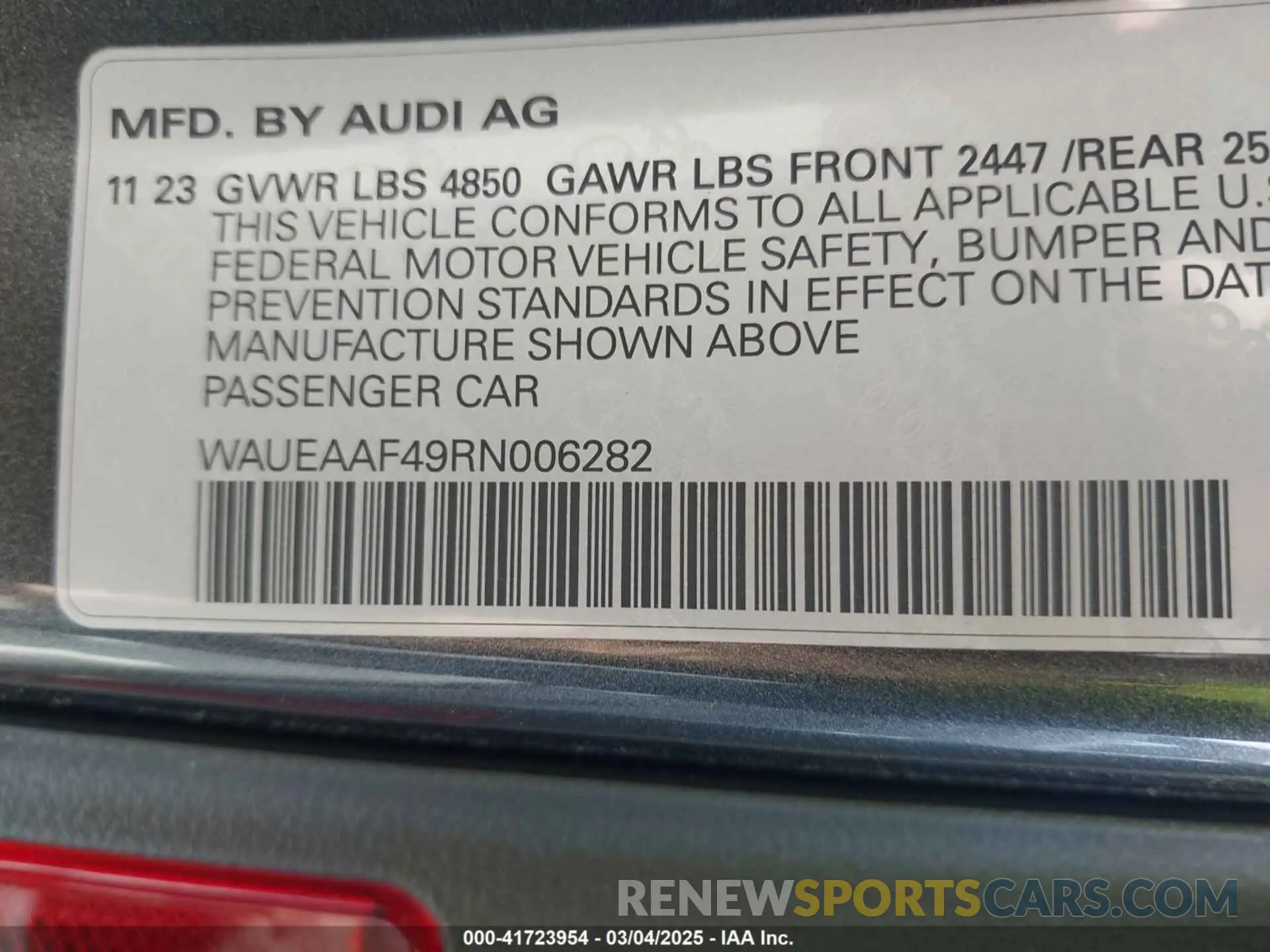 9 fotografías del automóvil dañado WAUEAAF49RN006282 AUDI A4 2024