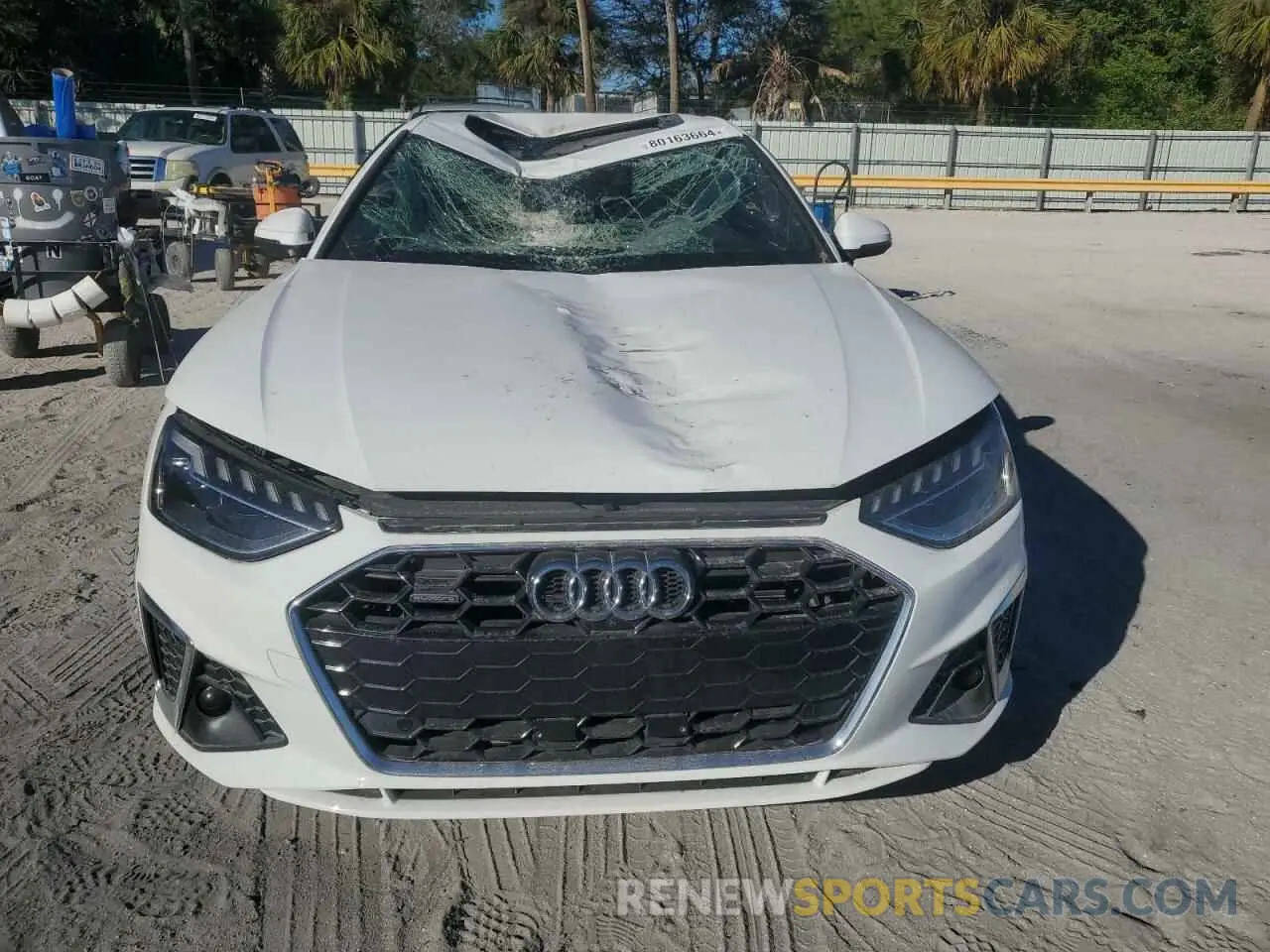 5 fotografías del automóvil dañado WAUEAAF49RN010560 AUDI A4 2024