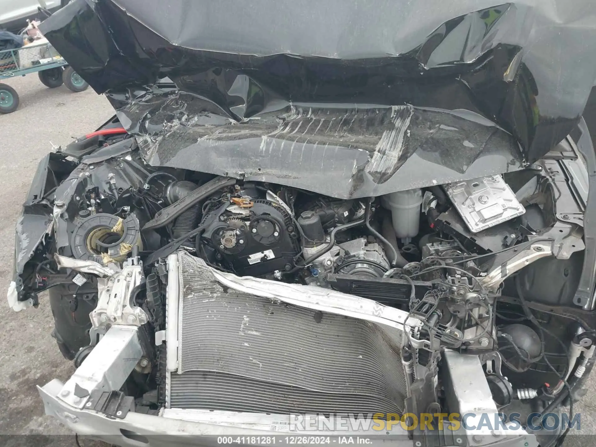 10 fotografías del automóvil dañado WAUEAAF4XRN014133 AUDI A4 2024