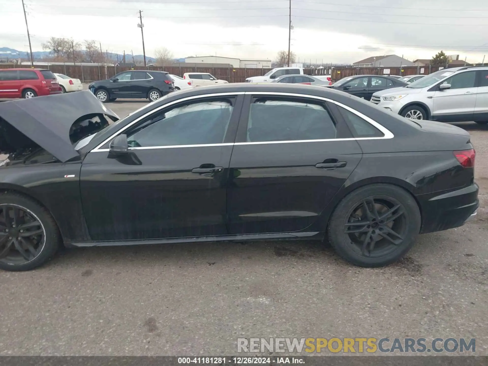 13 fotografías del automóvil dañado WAUEAAF4XRN014133 AUDI A4 2024
