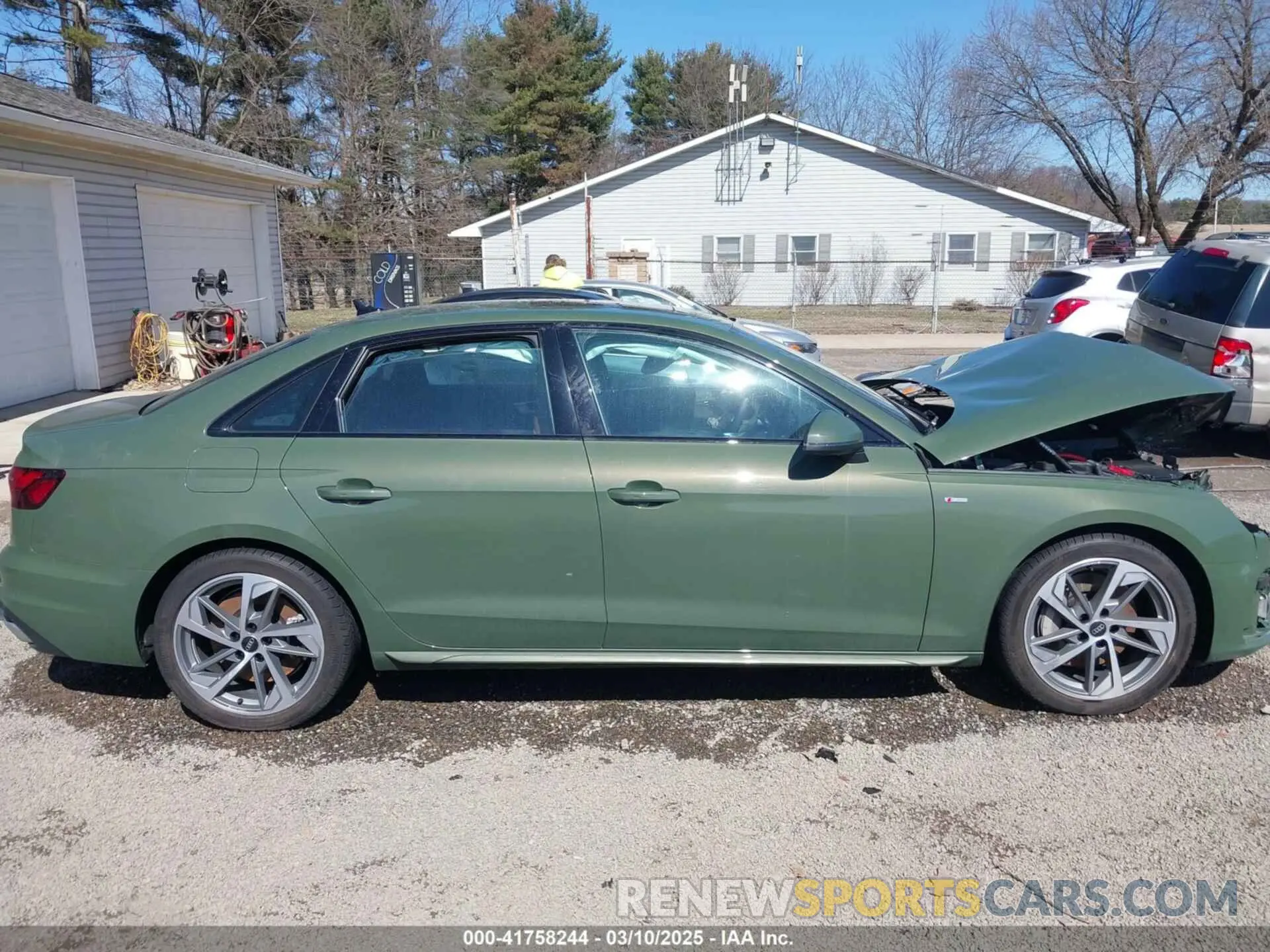 14 fotografías del automóvil dañado WAUEAAF48SN000964 AUDI A4 2025