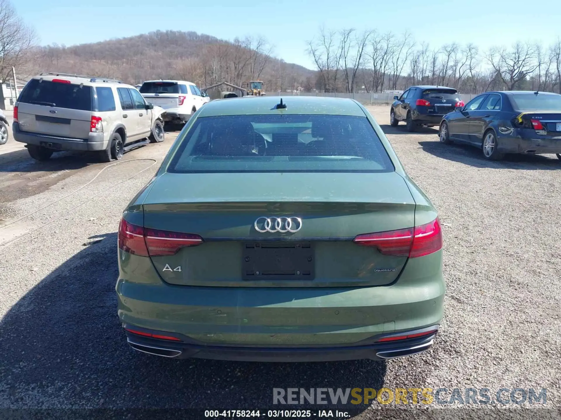 17 fotografías del automóvil dañado WAUEAAF48SN000964 AUDI A4 2025