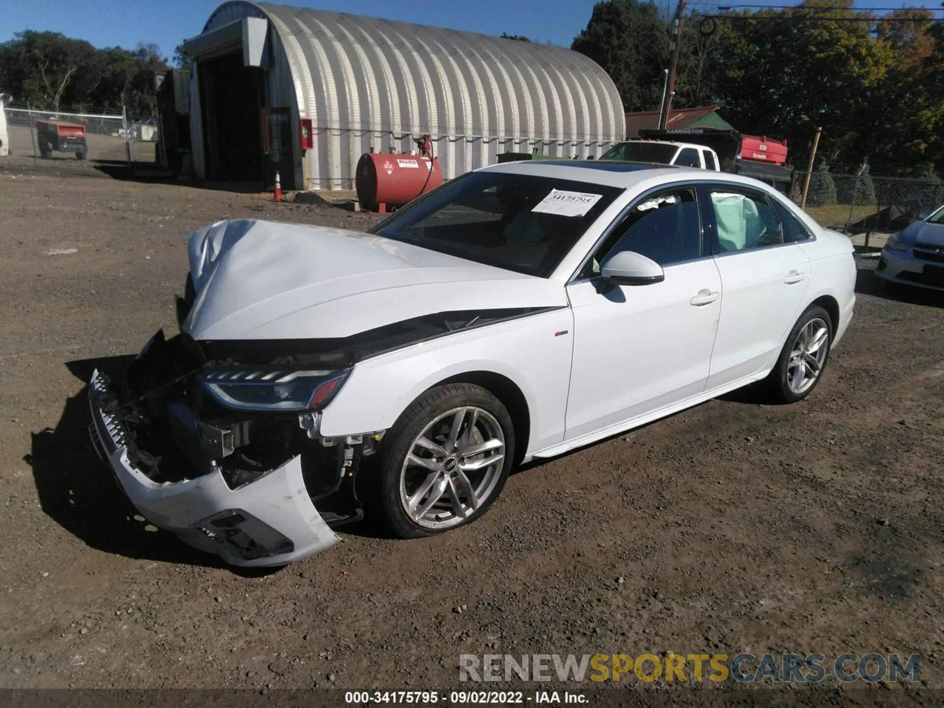 2 fotografías del automóvil dañado WAUEAAF46MA039174 AUDI A4 SEDAN 2021