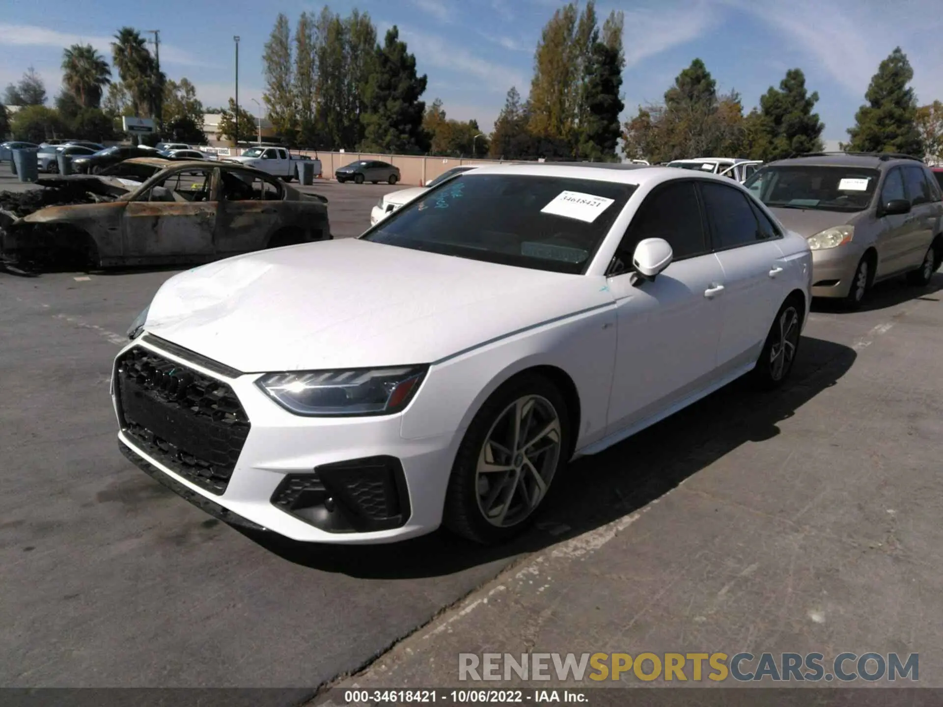 2 fotografías del automóvil dañado WAUEAAF46MA073633 AUDI A4 SEDAN 2021
