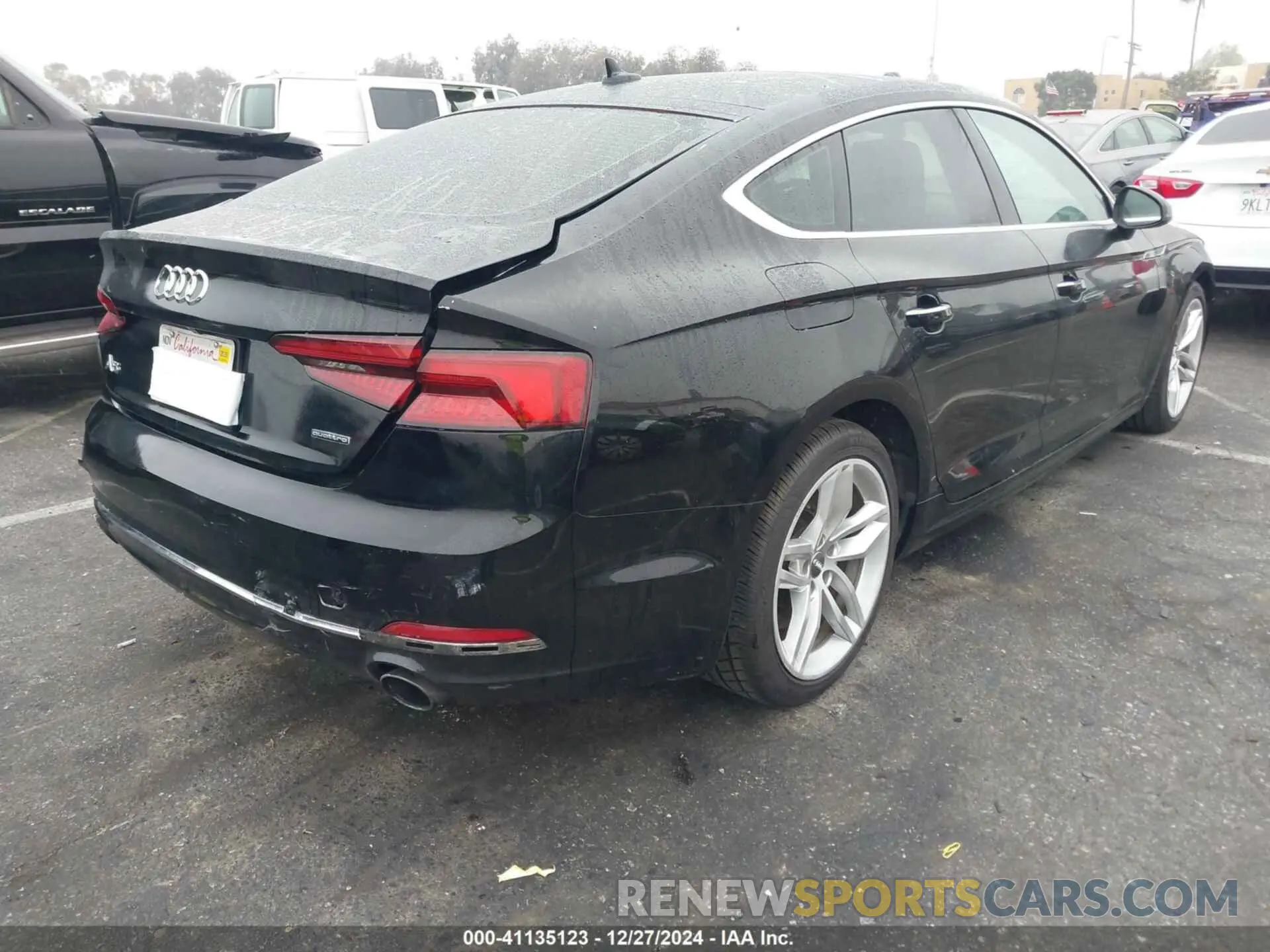 4 fotografías del automóvil dañado WAUANCF50KA072515 AUDI A5 2019