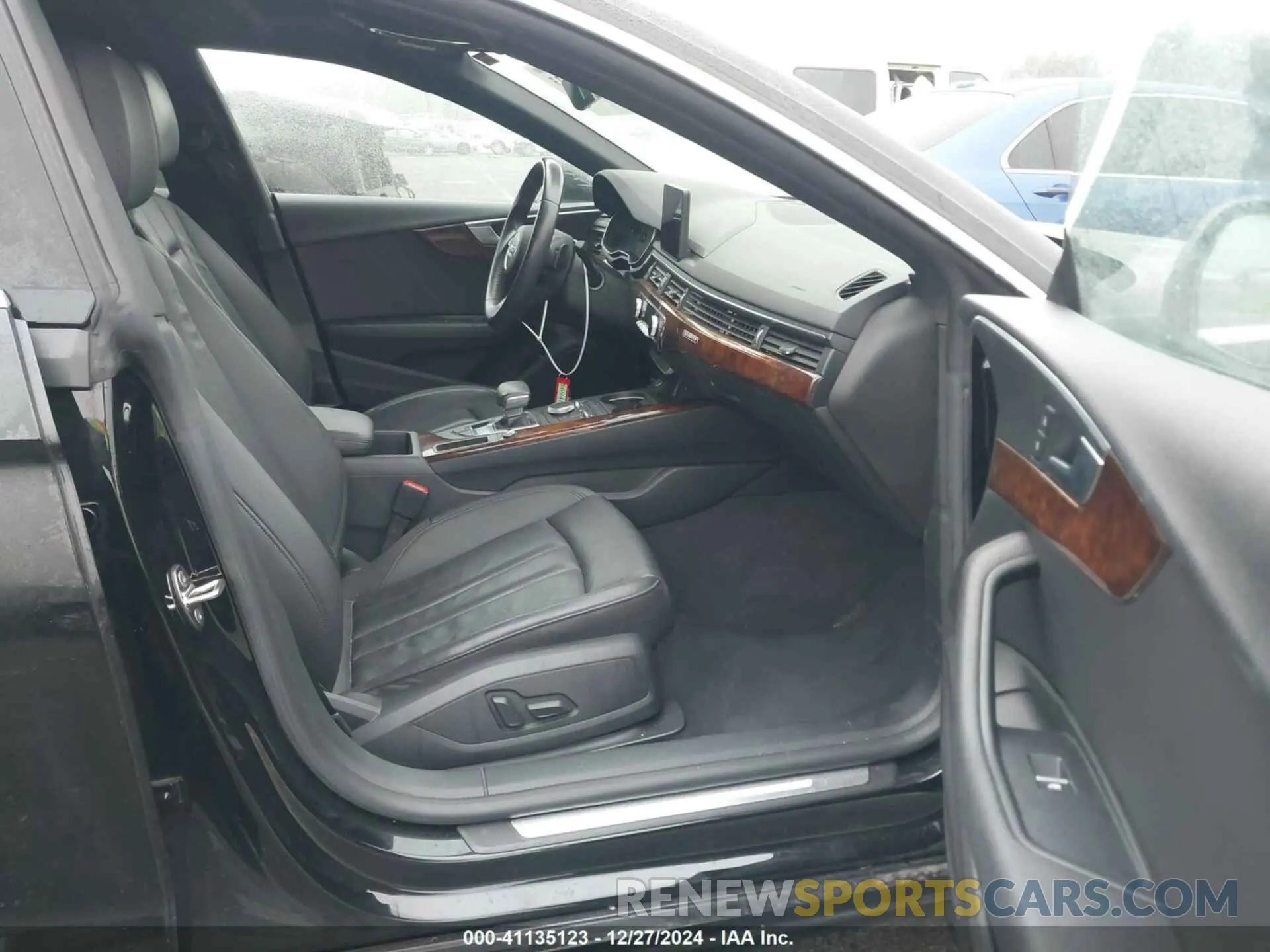 5 fotografías del automóvil dañado WAUANCF50KA072515 AUDI A5 2019
