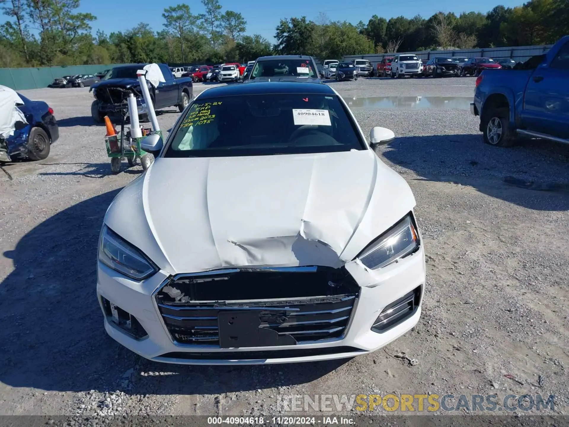 12 fotografías del automóvil dañado WAUANCF52KA060303 AUDI A5 2019