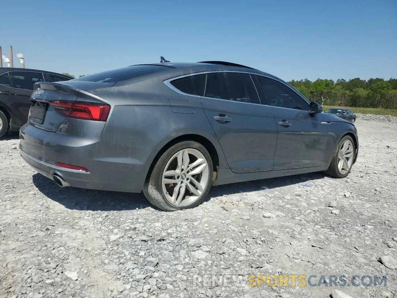 3 fotografías del automóvil dañado WAUANCF55KA051157 AUDI A5 2019