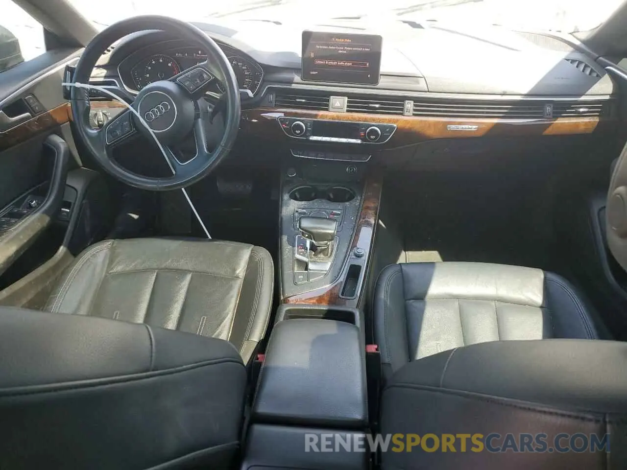 8 fotografías del automóvil dañado WAUANCF55KA051157 AUDI A5 2019