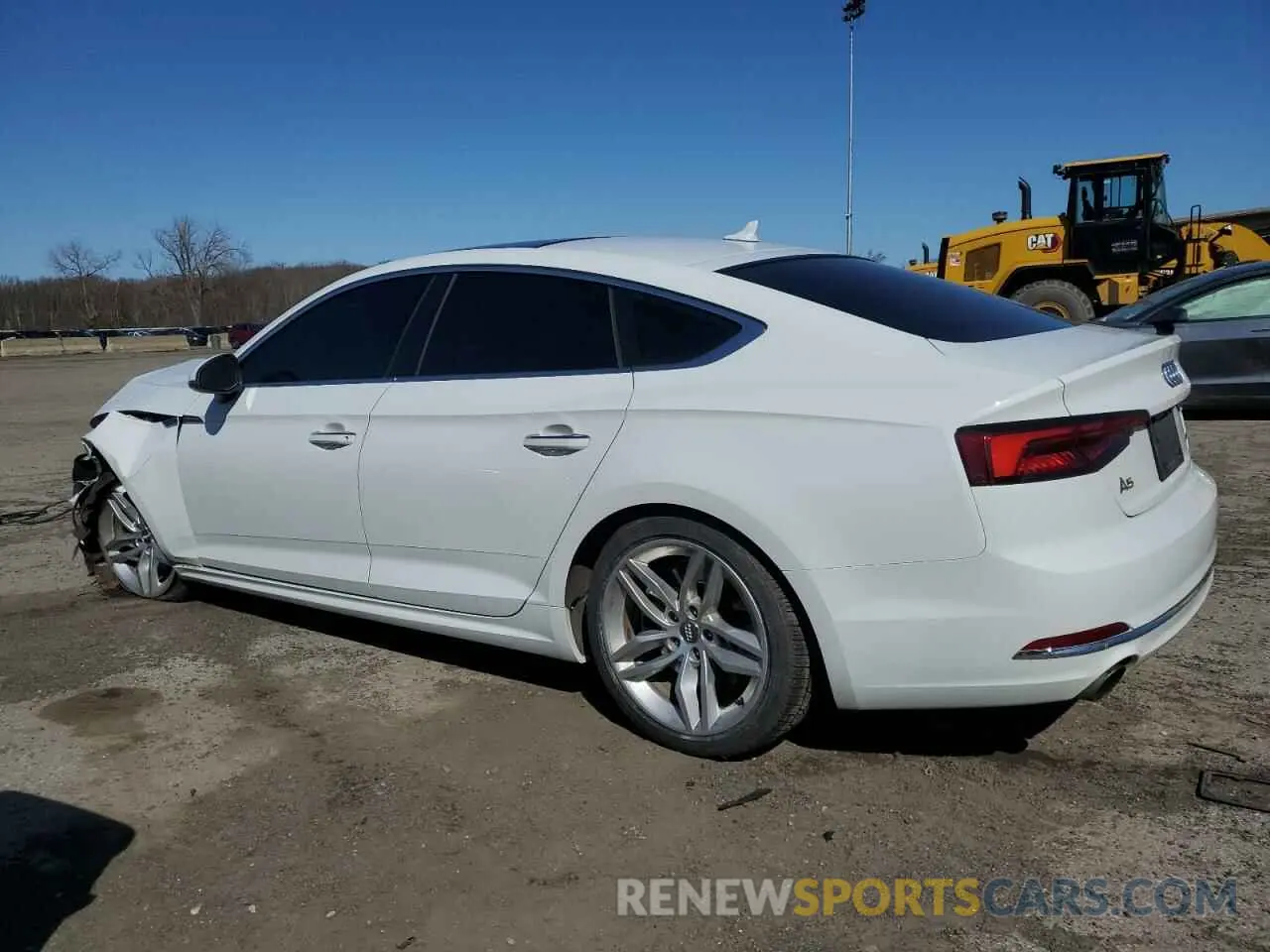 2 fotografías del automóvil dañado WAUANCF57KA044405 AUDI A5 2019