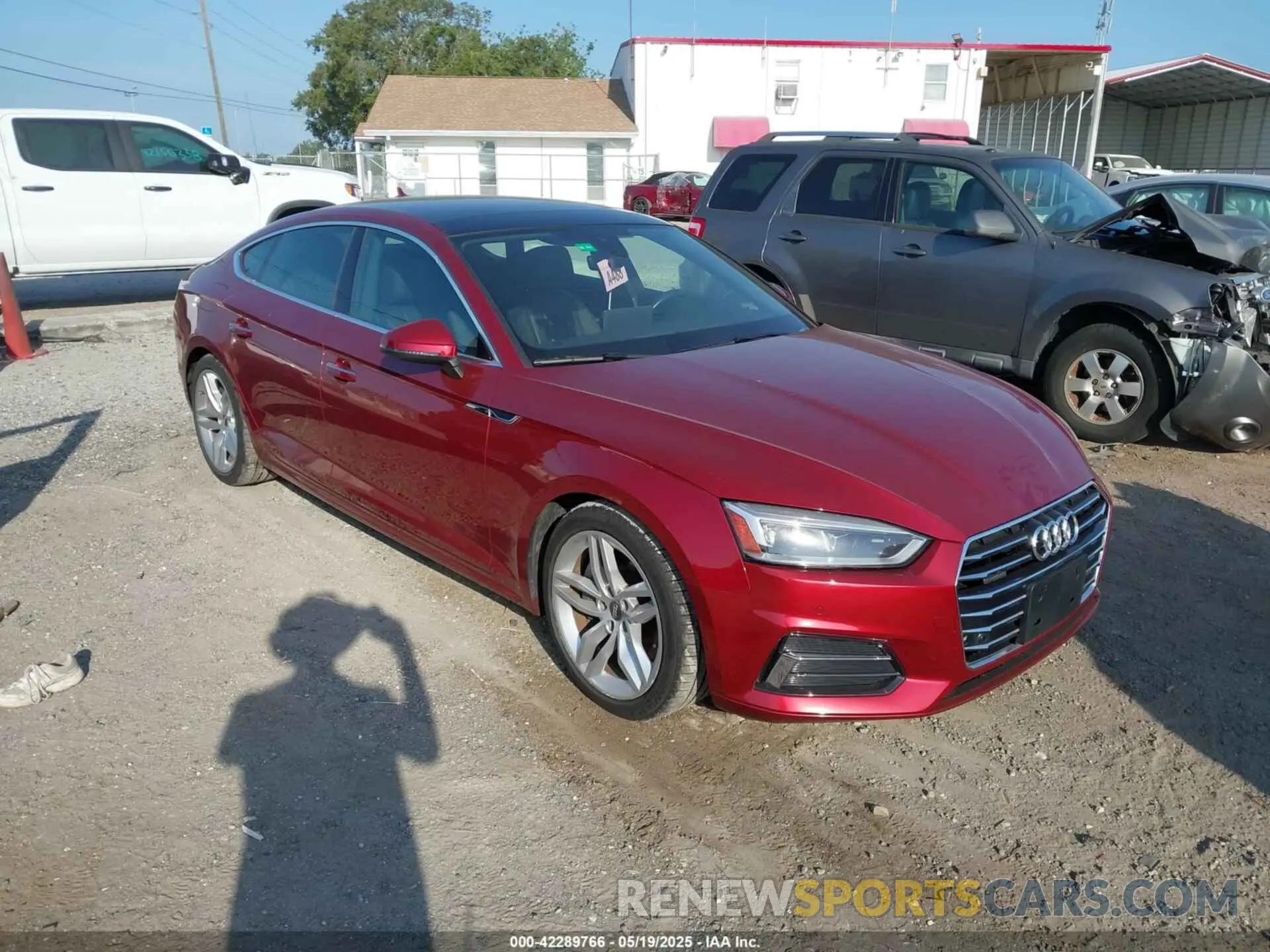 1 fotografías del automóvil dañado WAUBNCF56KA097357 AUDI A5 2019