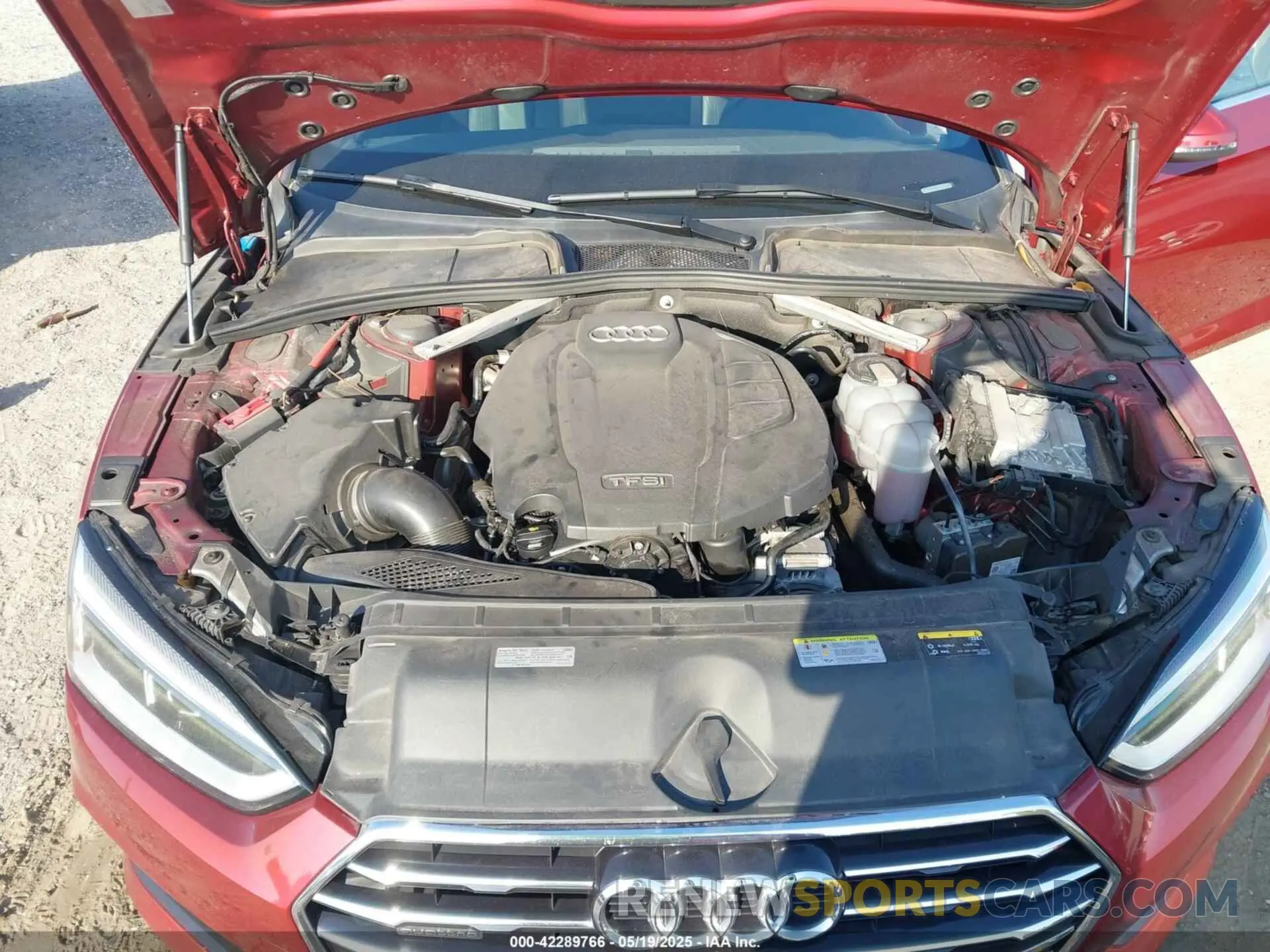 10 fotografías del automóvil dañado WAUBNCF56KA097357 AUDI A5 2019