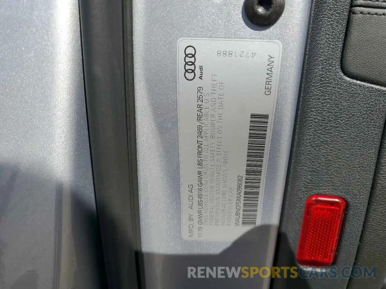 13 fotografías del automóvil dañado WAUBNCF5XKA096082 AUDI A5 2019