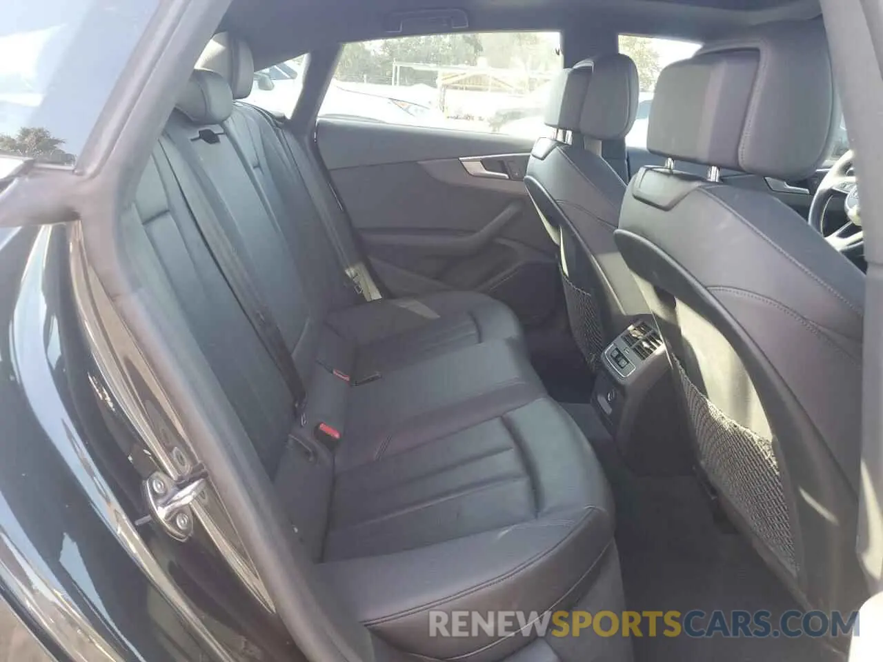 10 fotografías del automóvil dañado WAUDNCF57KA057913 AUDI A5 2019