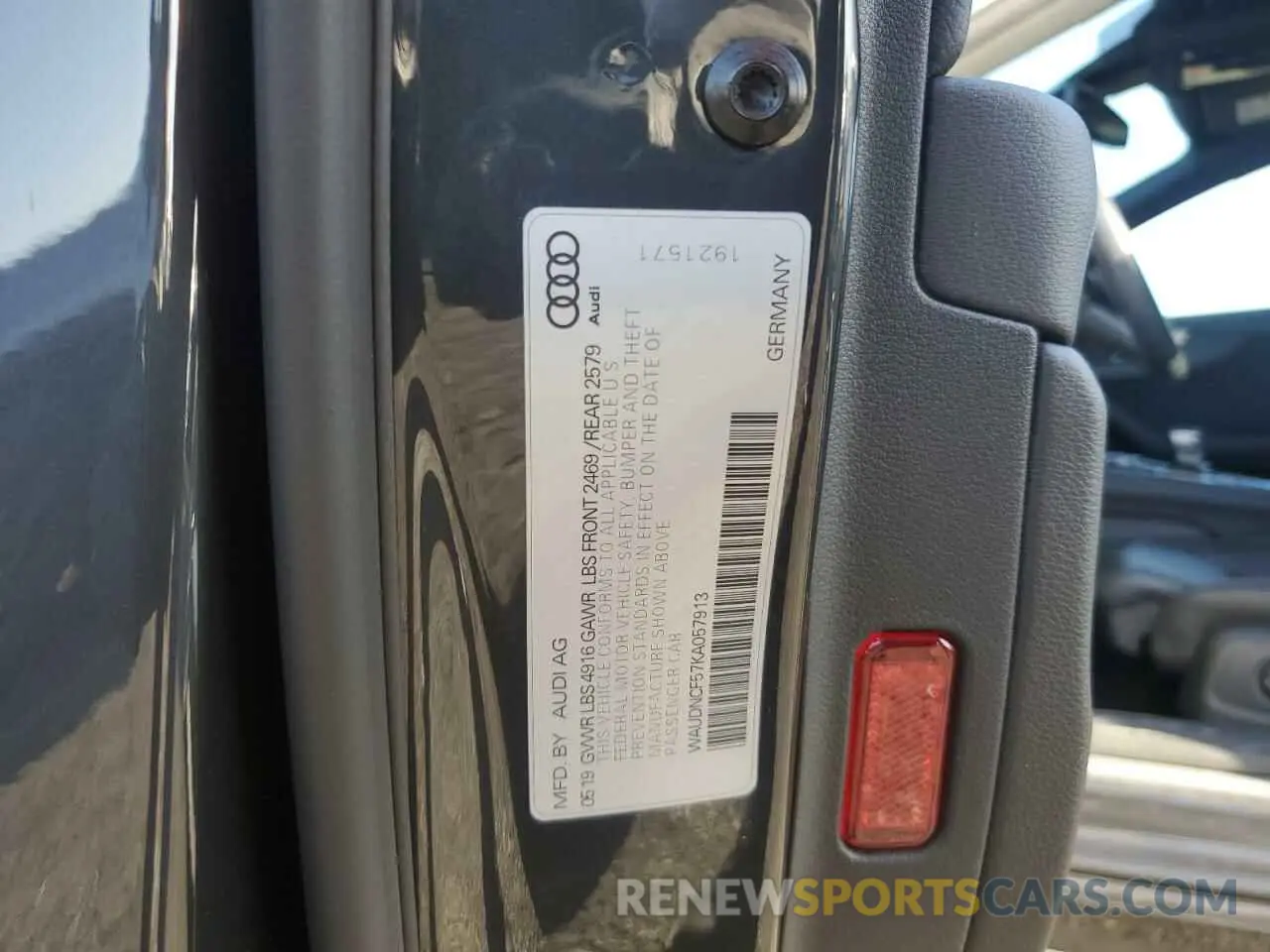 12 fotografías del automóvil dañado WAUDNCF57KA057913 AUDI A5 2019