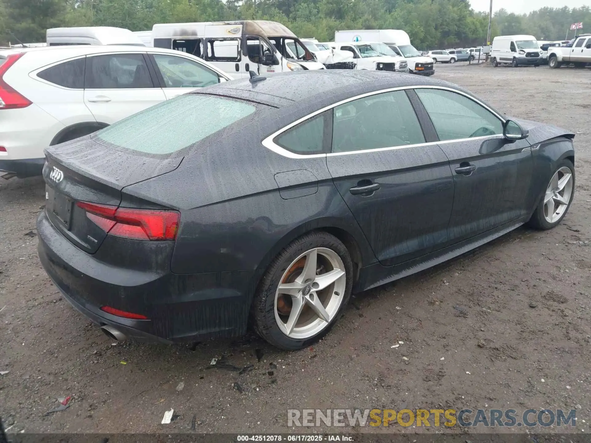 4 fotografías del automóvil dañado WAUENCF50KA018083 AUDI A5 2019