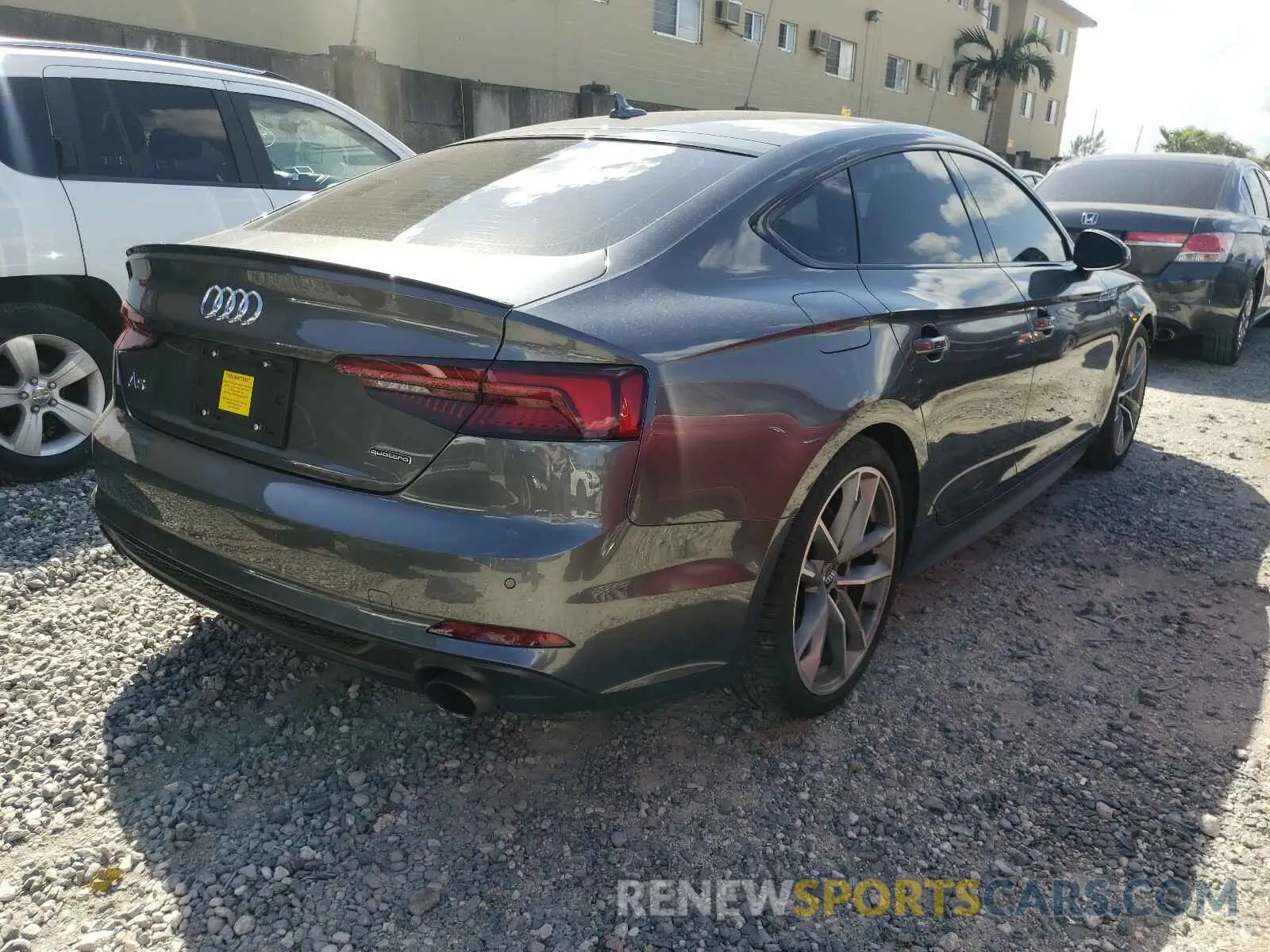 4 fotografías del automóvil dañado WAUENCF50KA094144 AUDI A5 2019