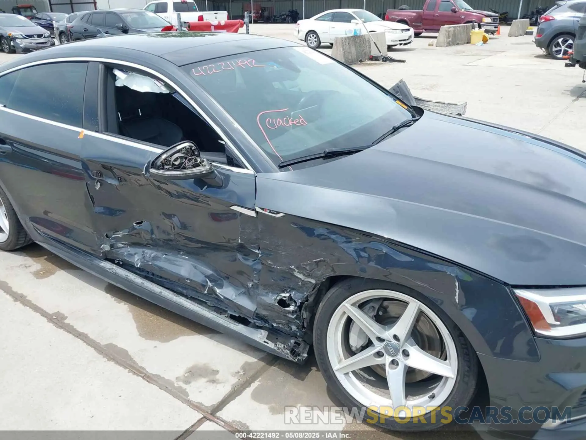 6 fotografías del automóvil dañado WAUENCF51KA008467 AUDI A5 2019
