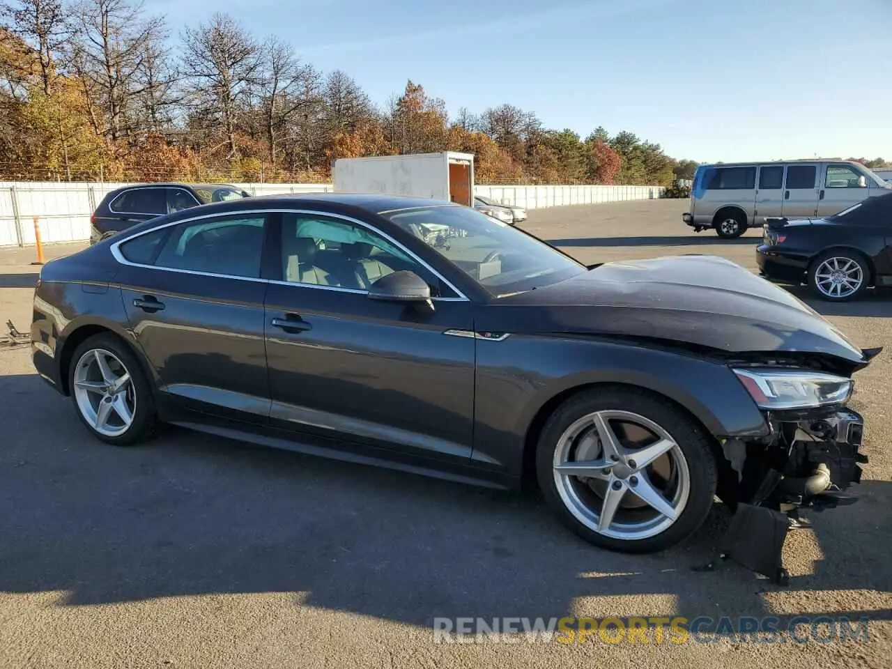 4 fotografías del automóvil dañado WAUENCF55KA076951 AUDI A5 2019