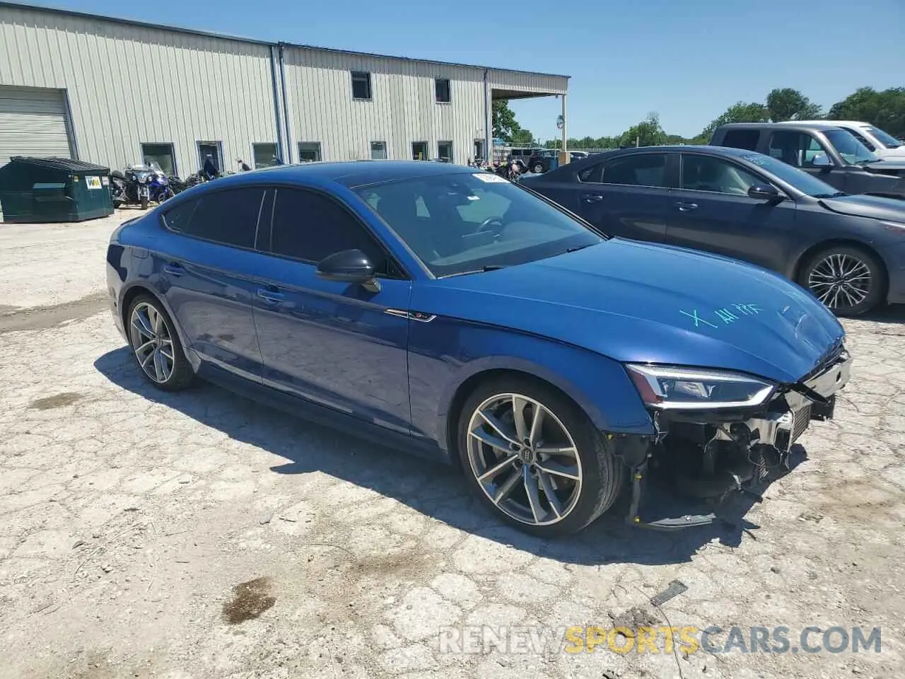 4 fotografías del automóvil dañado WAUENCF56KA010165 AUDI A5 2019