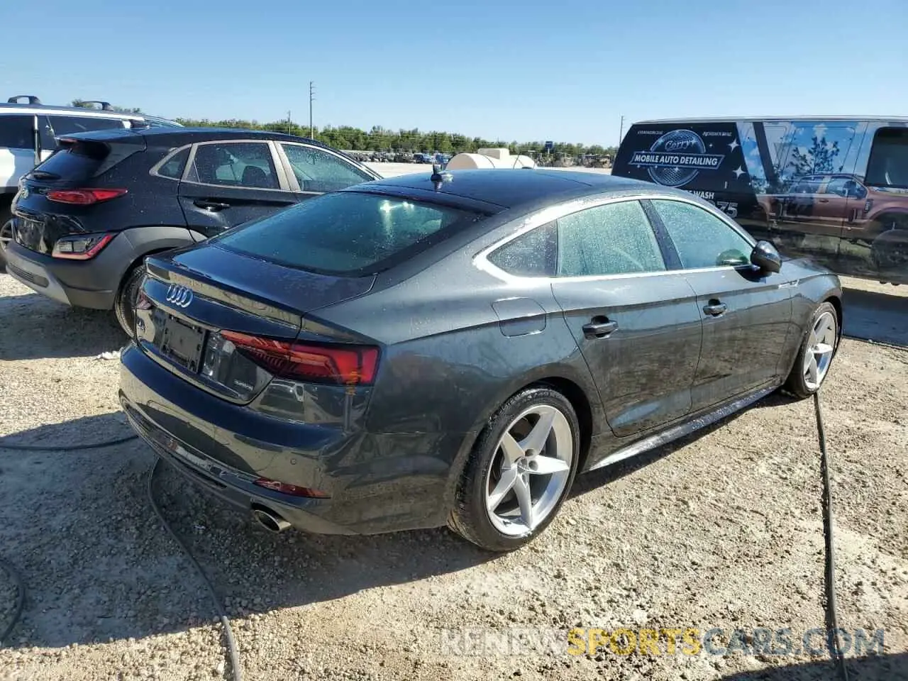 3 fotografías del automóvil dañado WAUENCF56KA068616 AUDI A5 2019