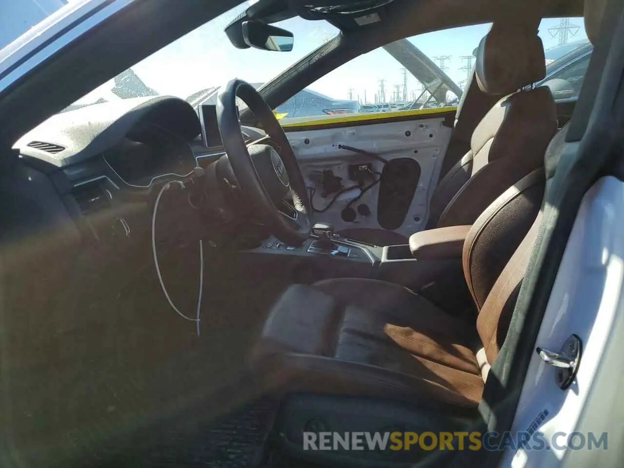 7 fotografías del automóvil dañado WAUENCF56KA077381 AUDI A5 2019